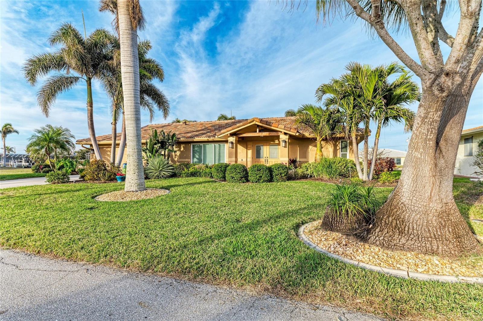 Image 63 of 76 For 2358 El Cerito Court