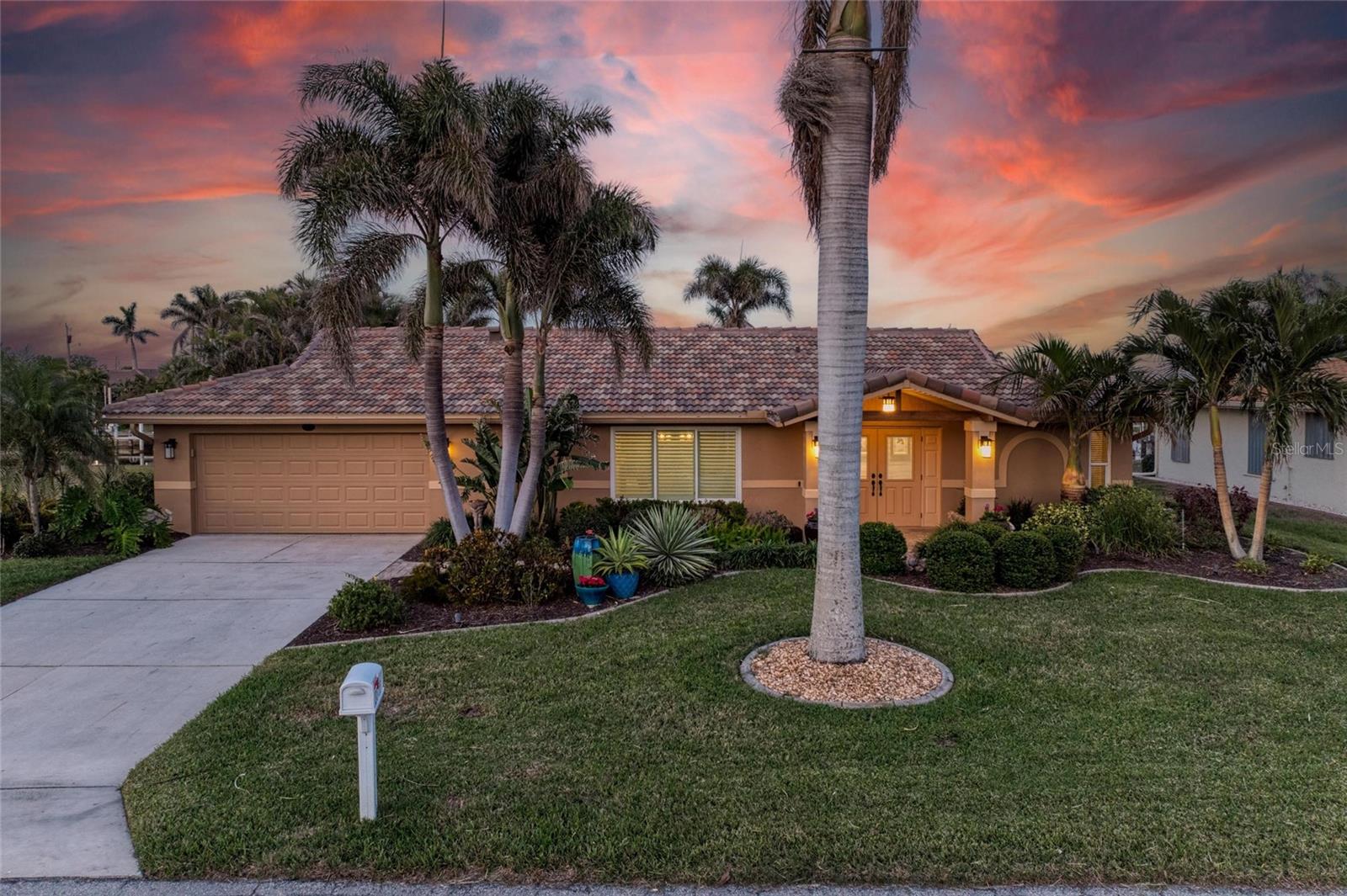 Image 65 of 76 For 2358 El Cerito Court