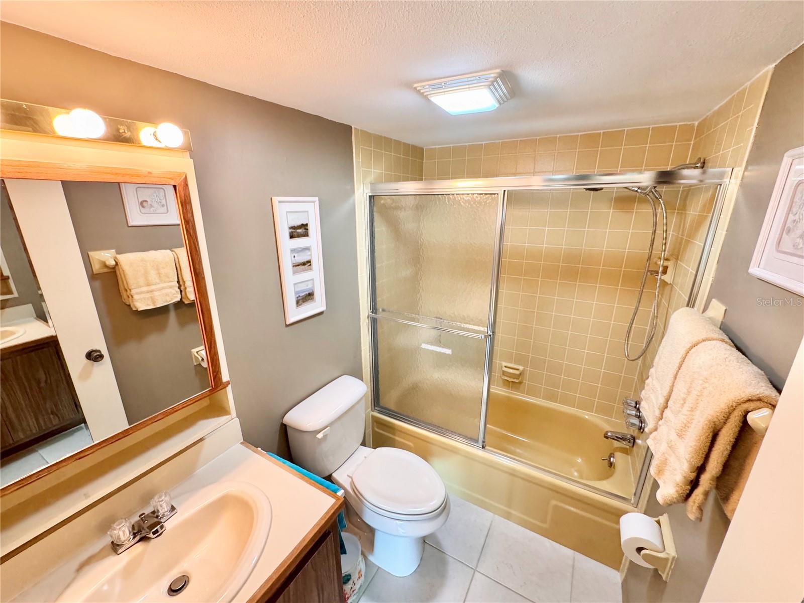 Image 16 of 51 For 21280 Brinson Avenue 218