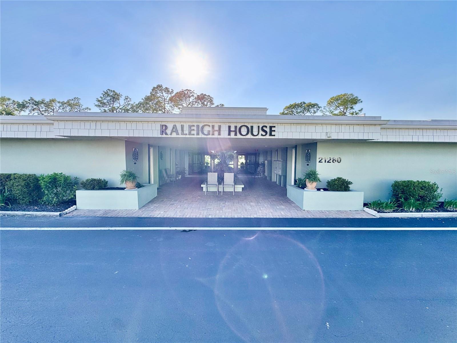 Image 40 of 51 For 21280 Brinson Avenue 218