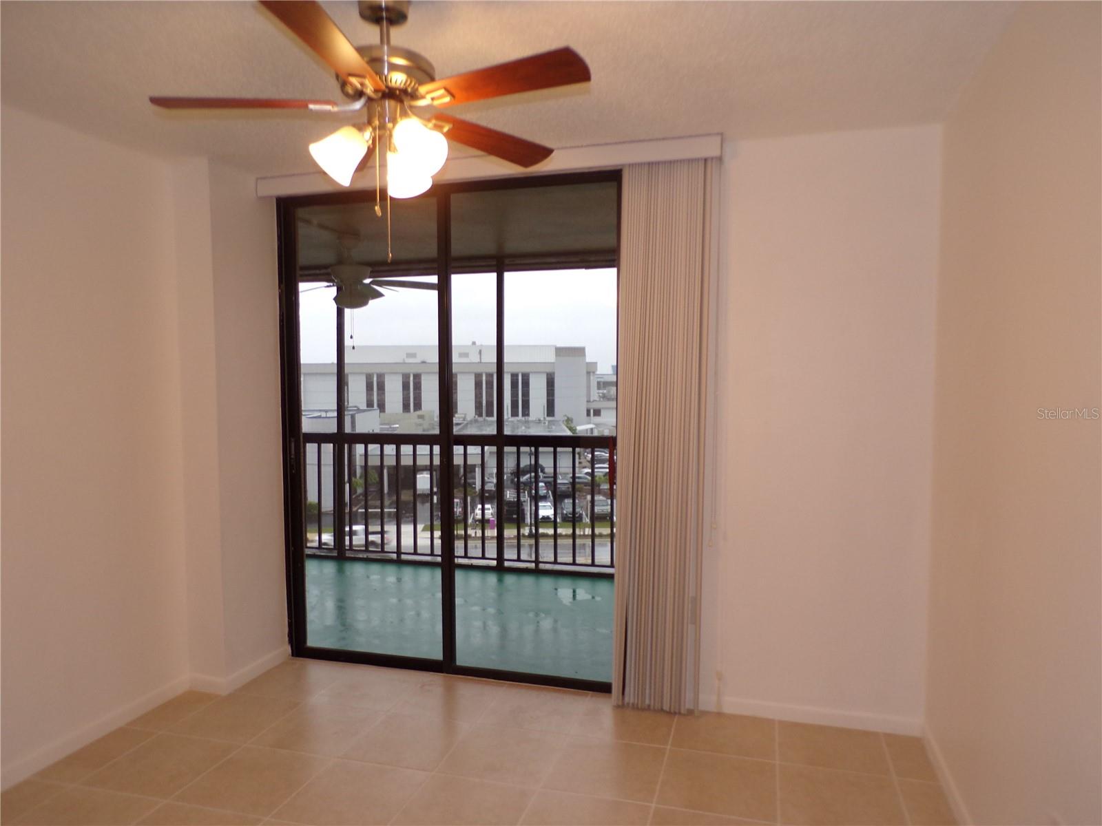 Image 11 of 29 For 21405 Olean Boulevard 520