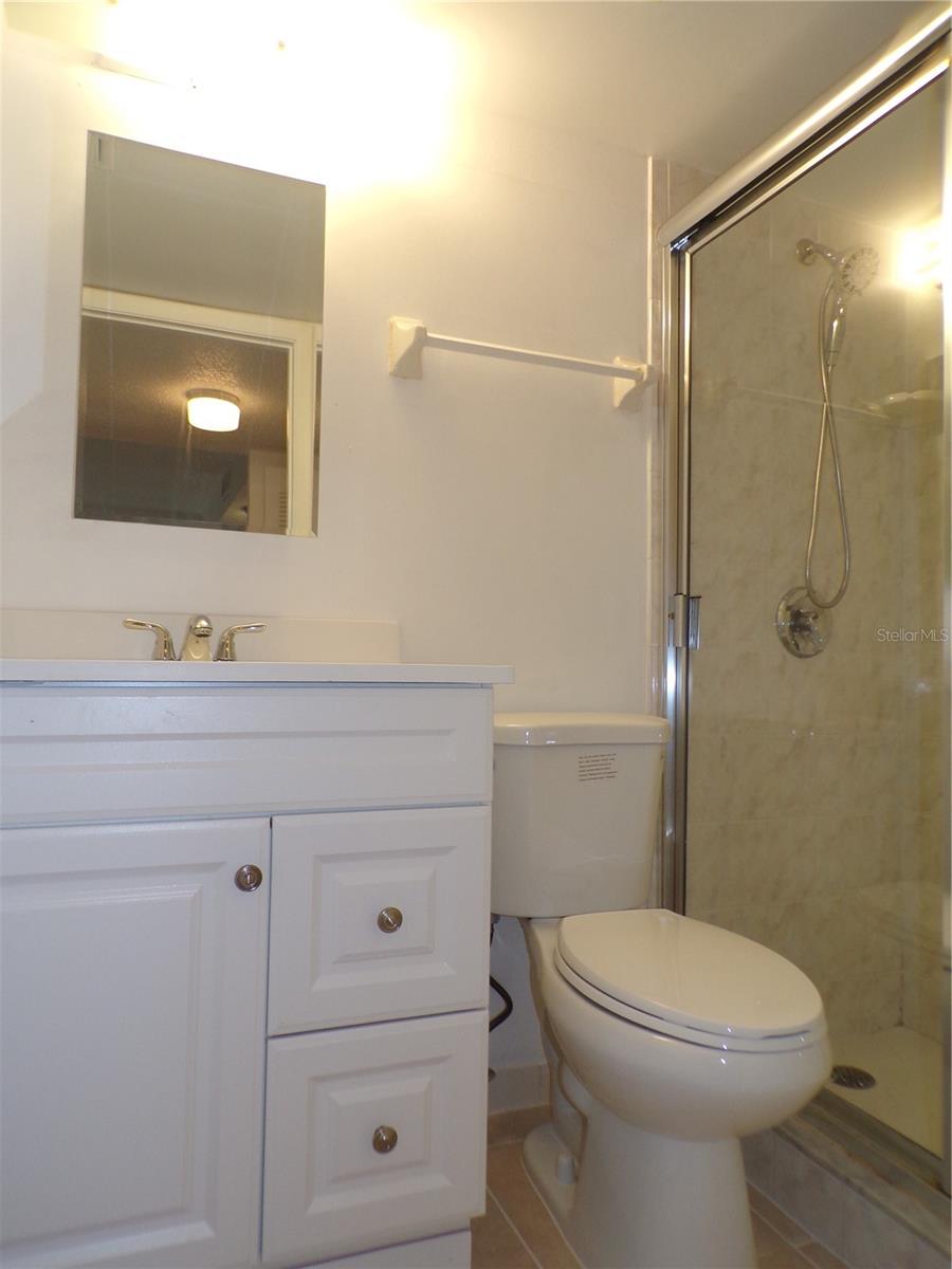 Image 12 of 29 For 21405 Olean Boulevard 520