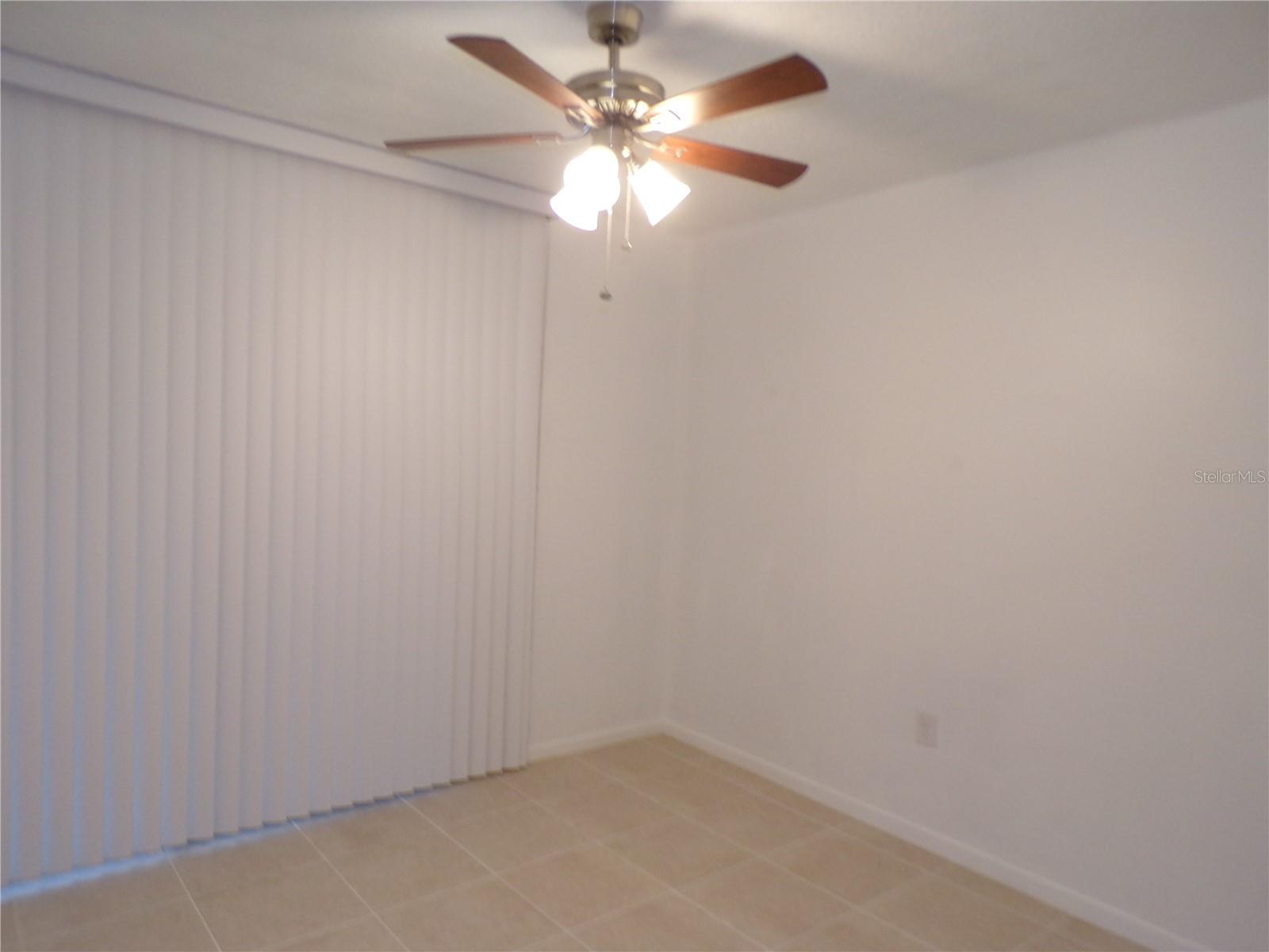 Image 14 of 29 For 21405 Olean Boulevard 520