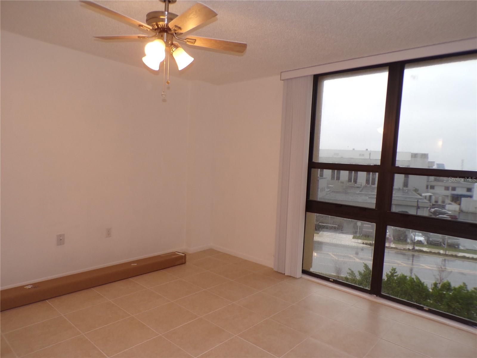 Image 24 of 29 For 21405 Olean Boulevard 520