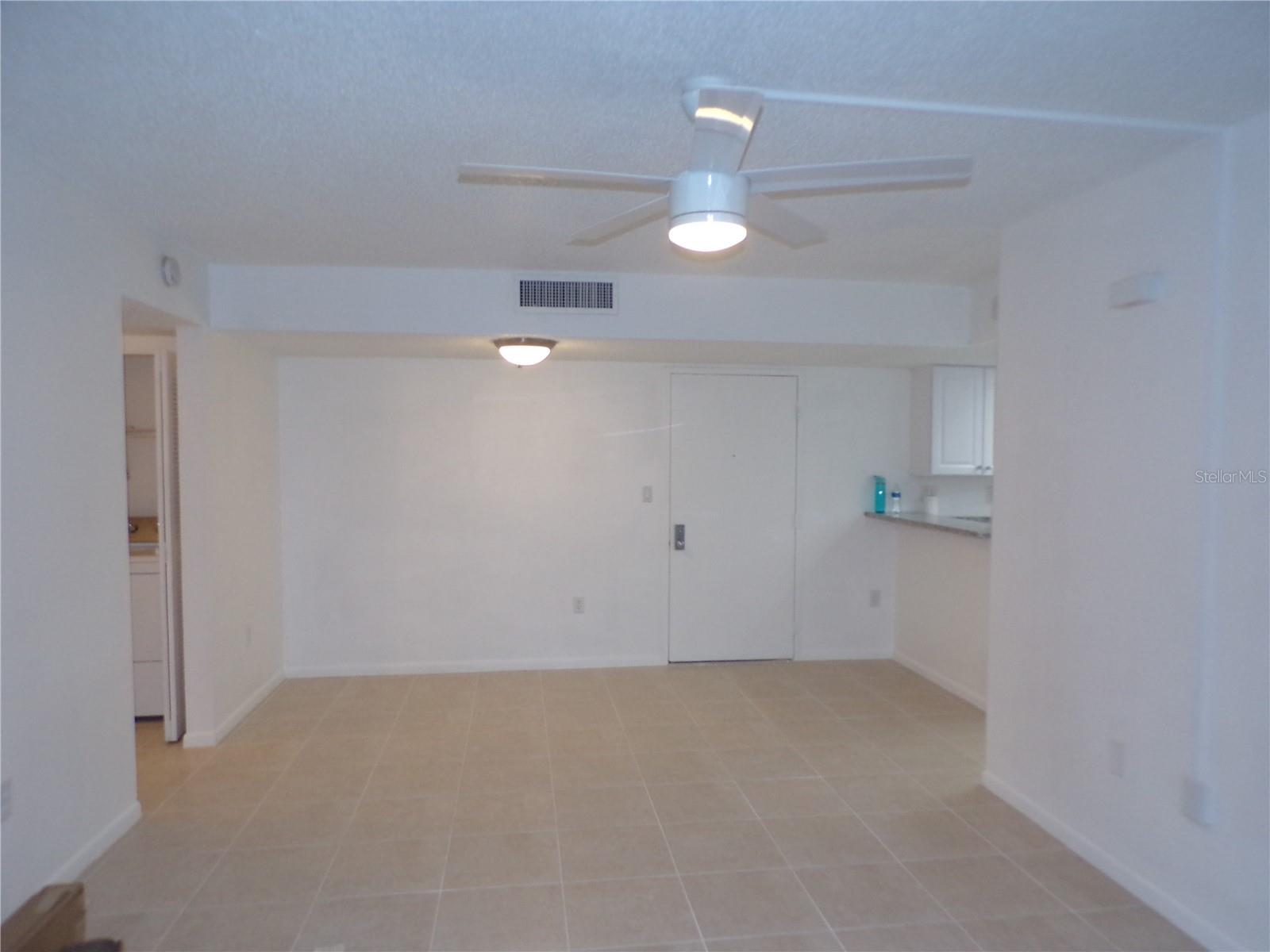 Image 3 of 29 For 21405 Olean Boulevard 520