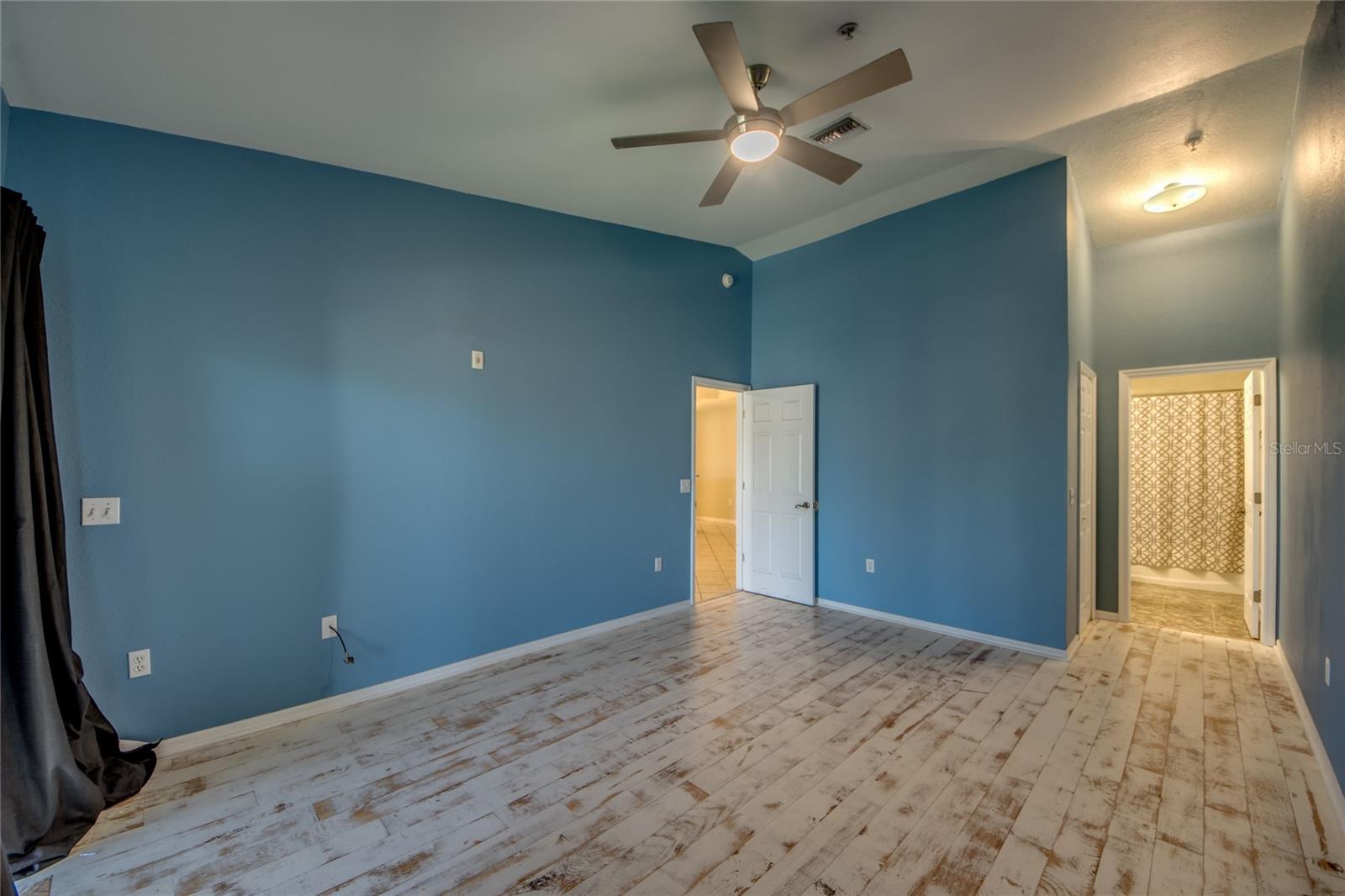 Image 17 of 32 For 12515 Mcgregor Boulevard 210