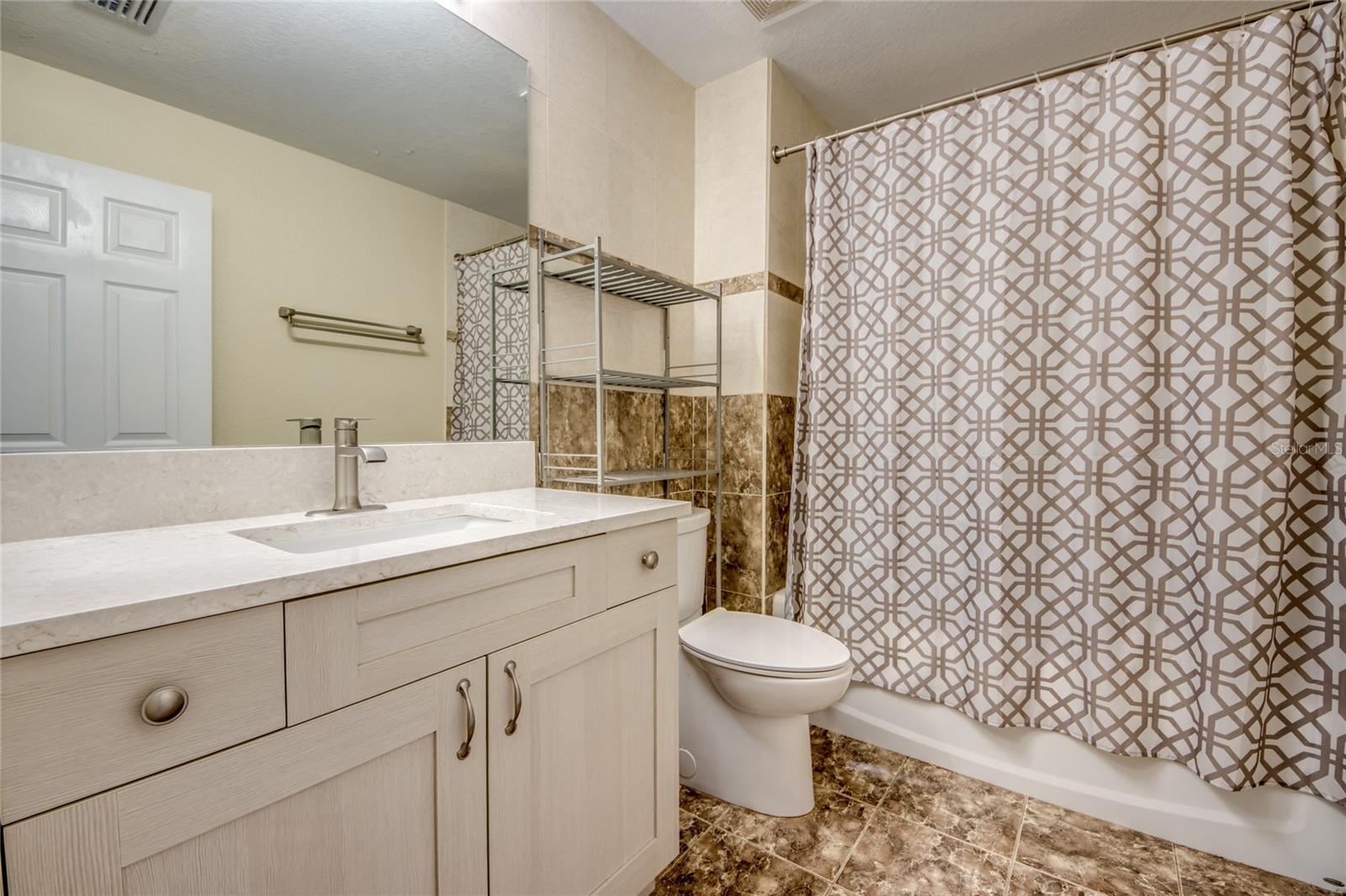 Image 18 of 32 For 12515 Mcgregor Boulevard 210