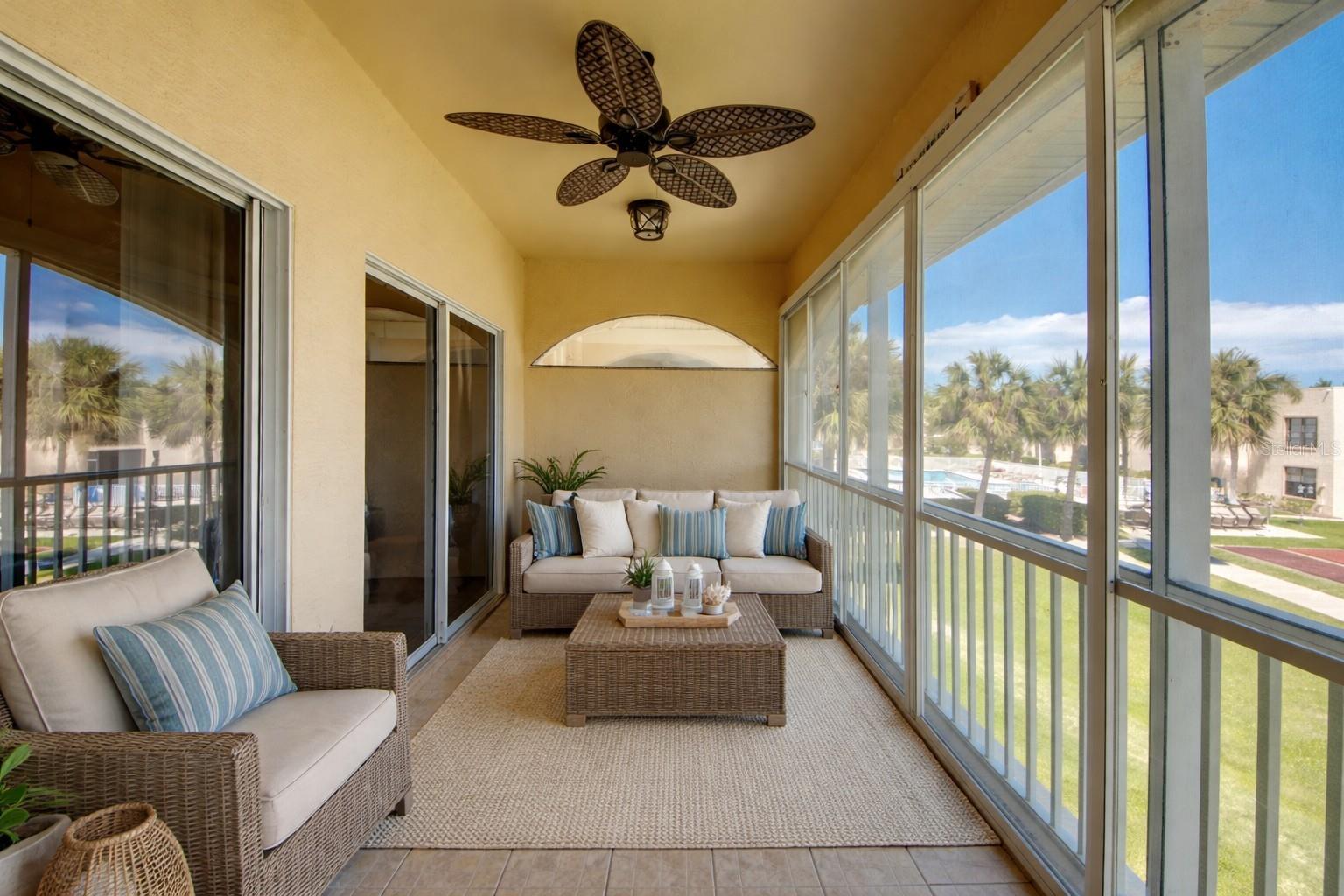 Image 23 of 32 For 12515 Mcgregor Boulevard 210