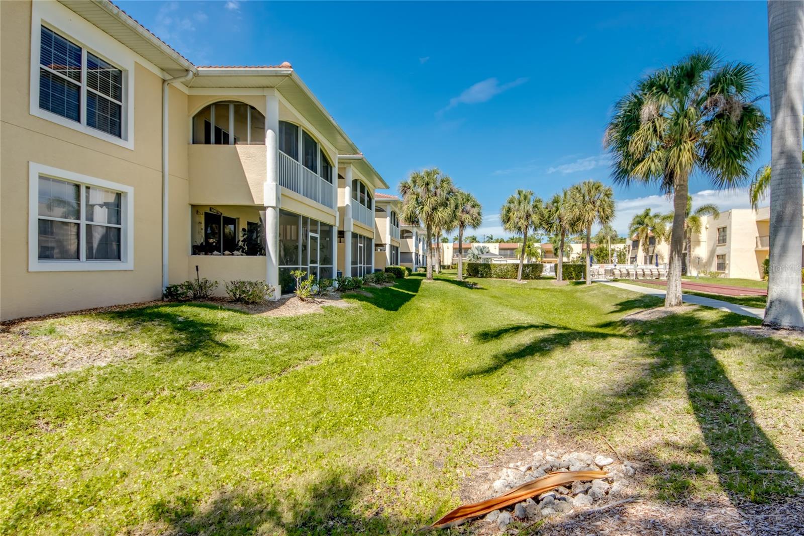 Image 28 of 32 For 12515 Mcgregor Boulevard 210