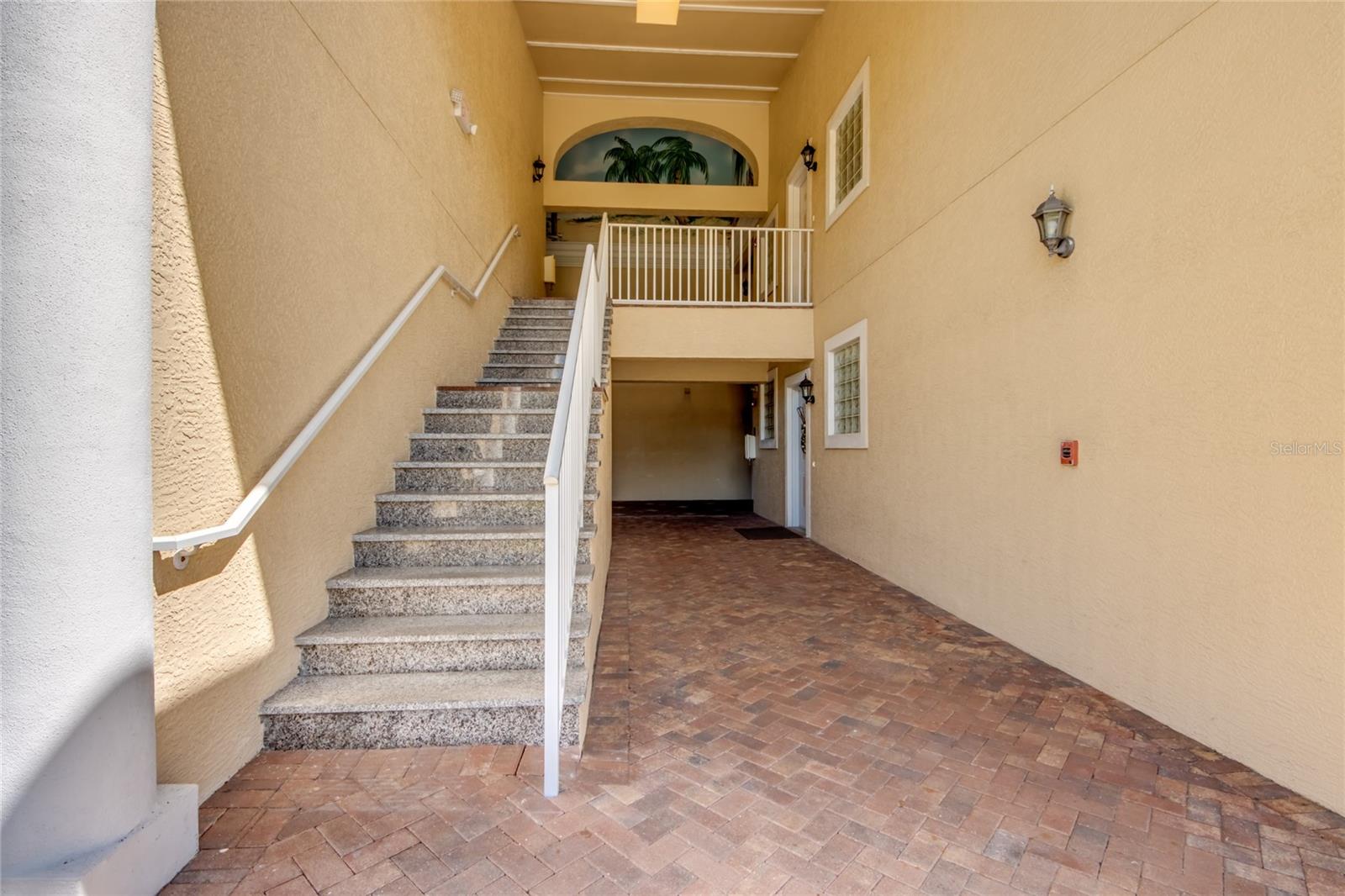 Image 3 of 32 For 12515 Mcgregor Boulevard 210