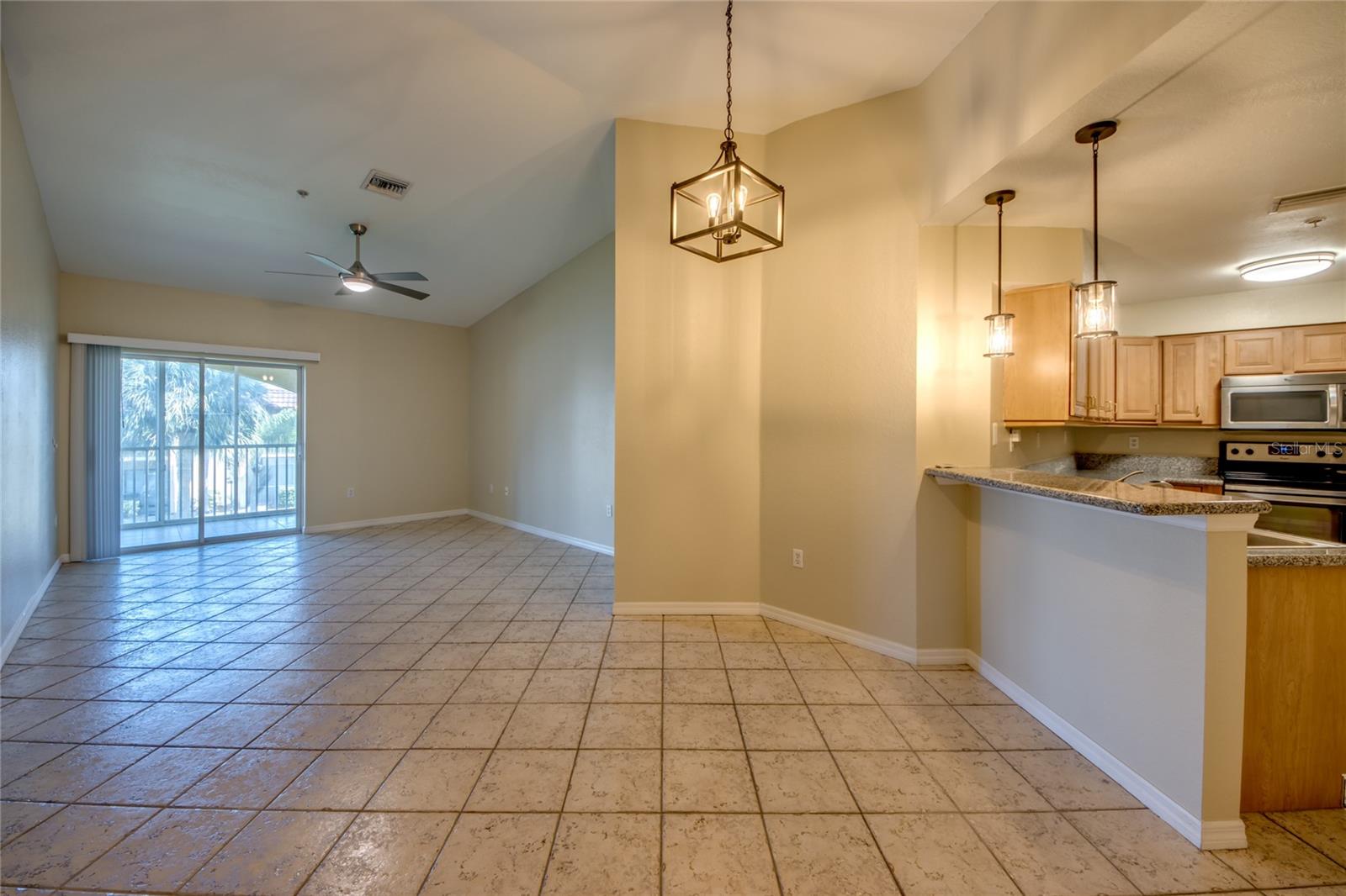 Image 7 of 32 For 12515 Mcgregor Boulevard 210