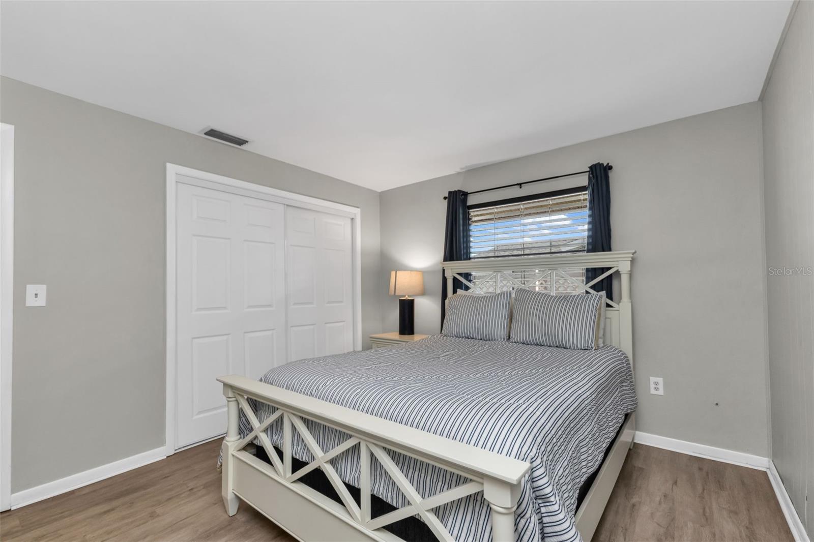 Image 28 of 54 For 18 Annapolis Lane