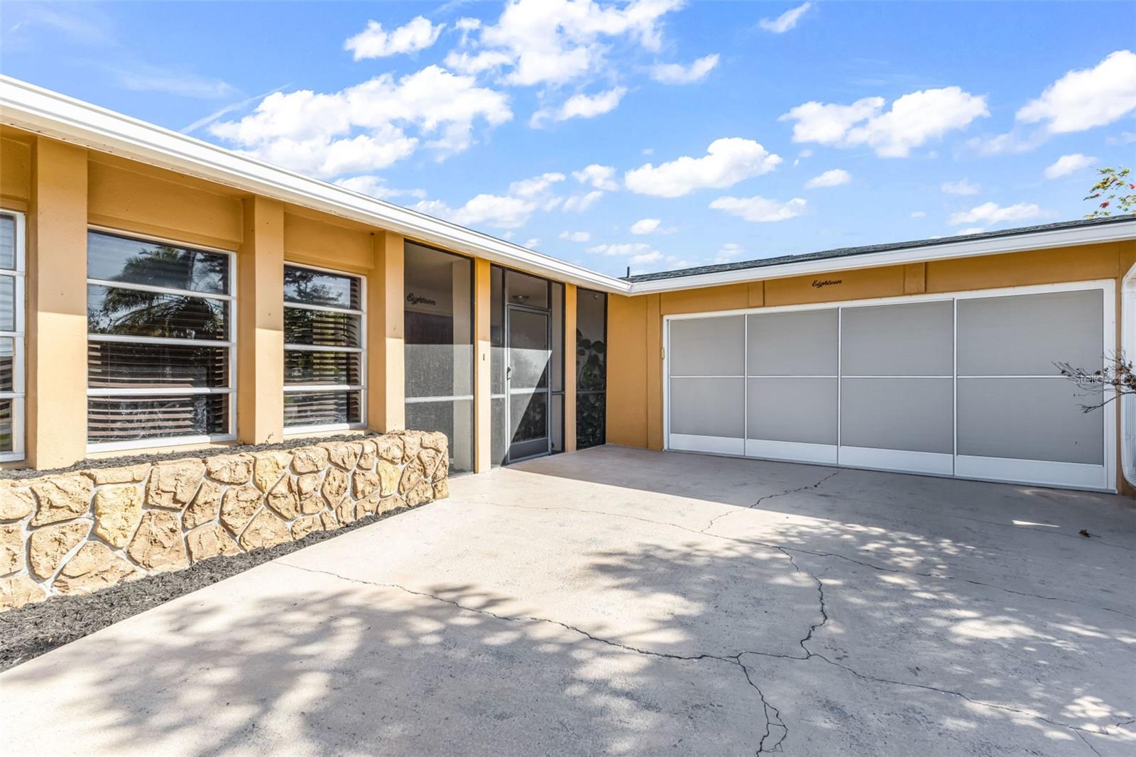 Image 48 of 54 For 18 Annapolis Lane