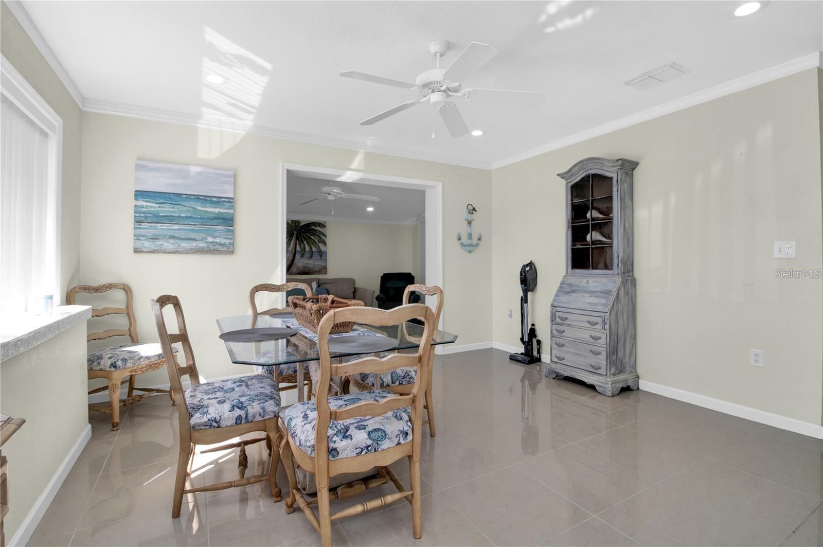 Image 21 of 32 For 815 Conreid Drive Ne