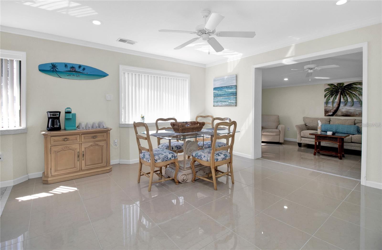 Image 22 of 32 For 815 Conreid Drive Ne