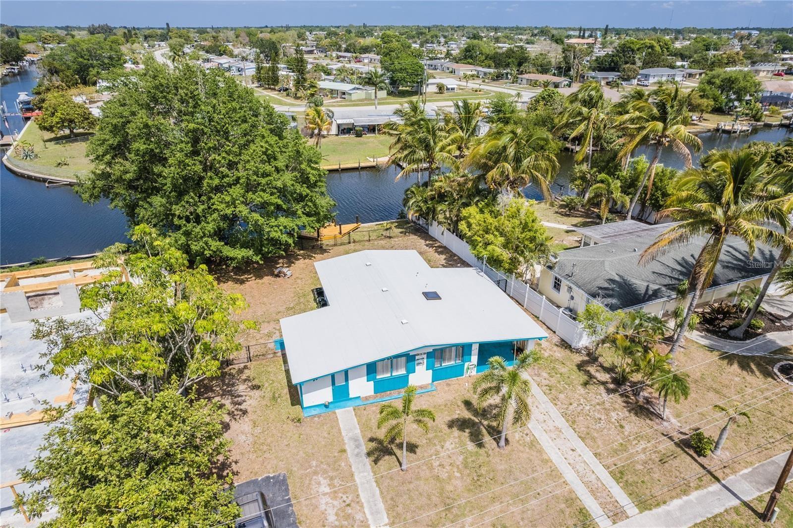 Image 4 of 32 For 815 Conreid Drive Ne