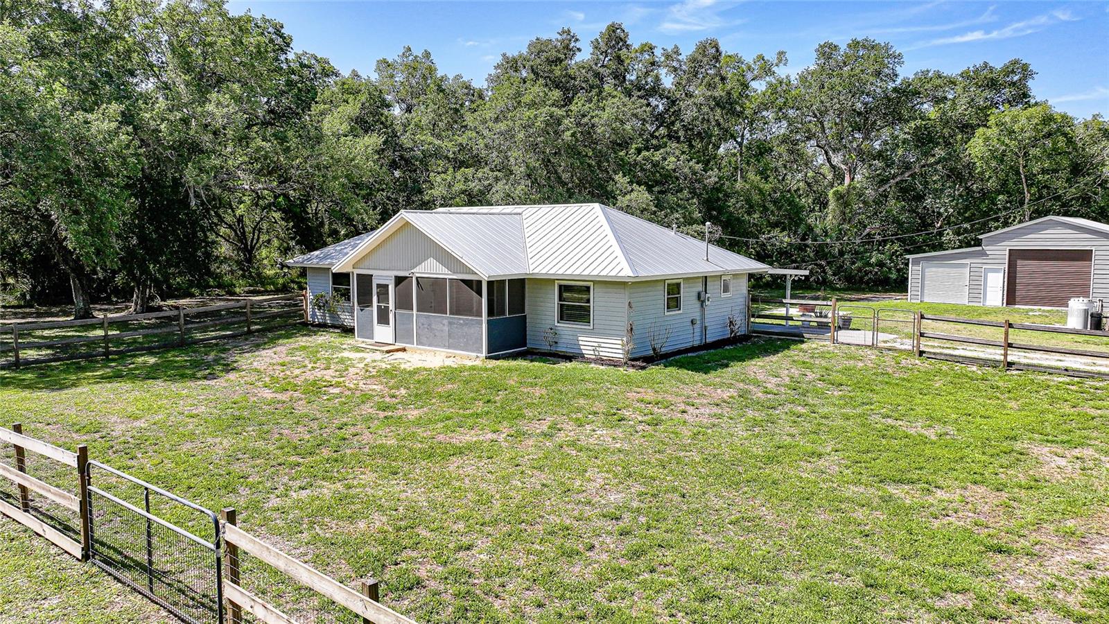 Image 39 of 63 For 3173 Quave Drive