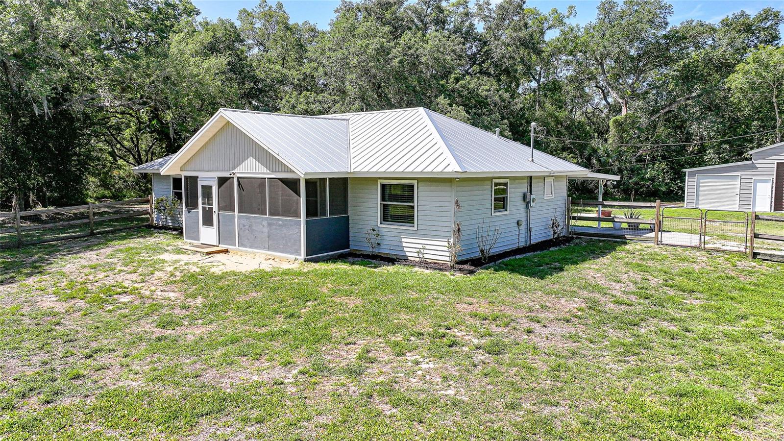 Image 40 of 63 For 3173 Quave Drive