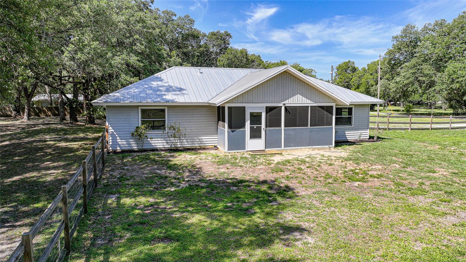 Image 41 of 63 For 3173 Quave Drive