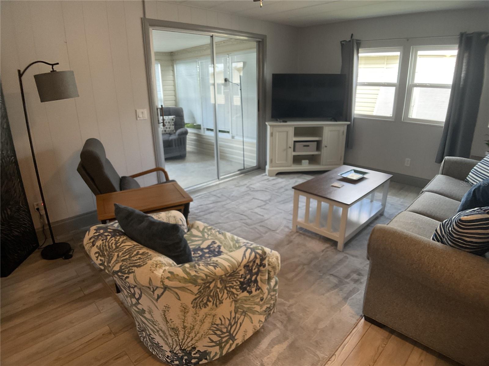 Image 12 of 39 For 2100 Kings Highway 577