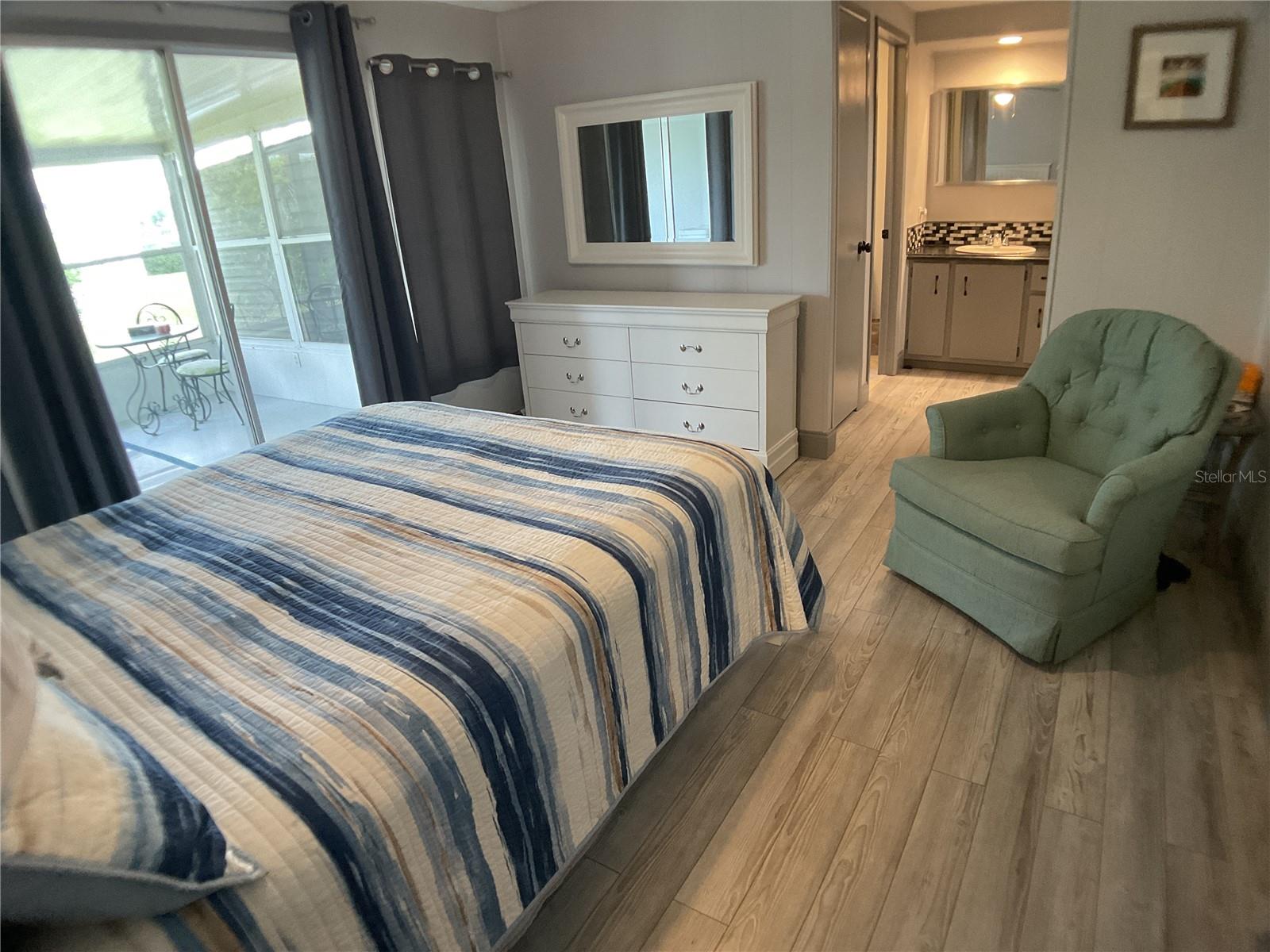 Image 15 of 39 For 2100 Kings Highway 577