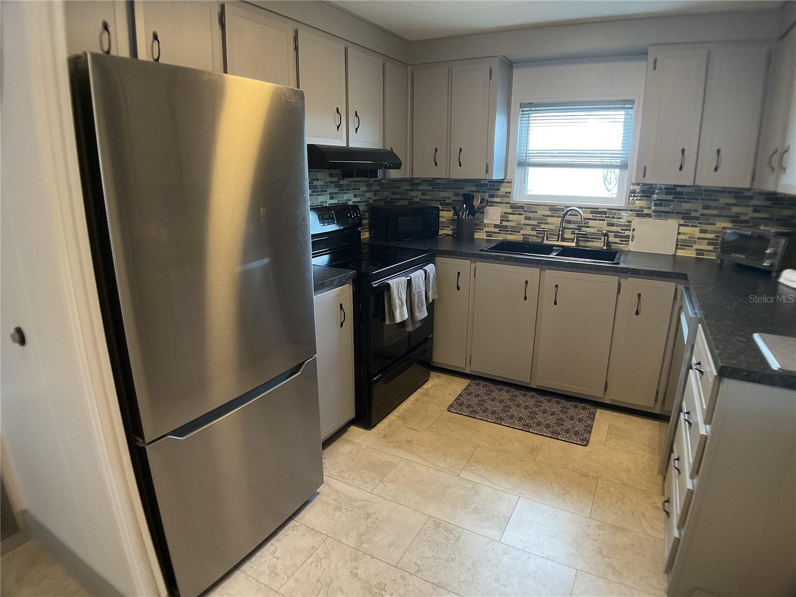 Image 6 of 39 For 2100 Kings Highway 577