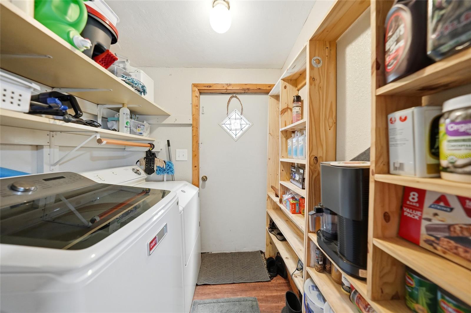 Image 21 of 47 For 2402 Pine Creek Avenue