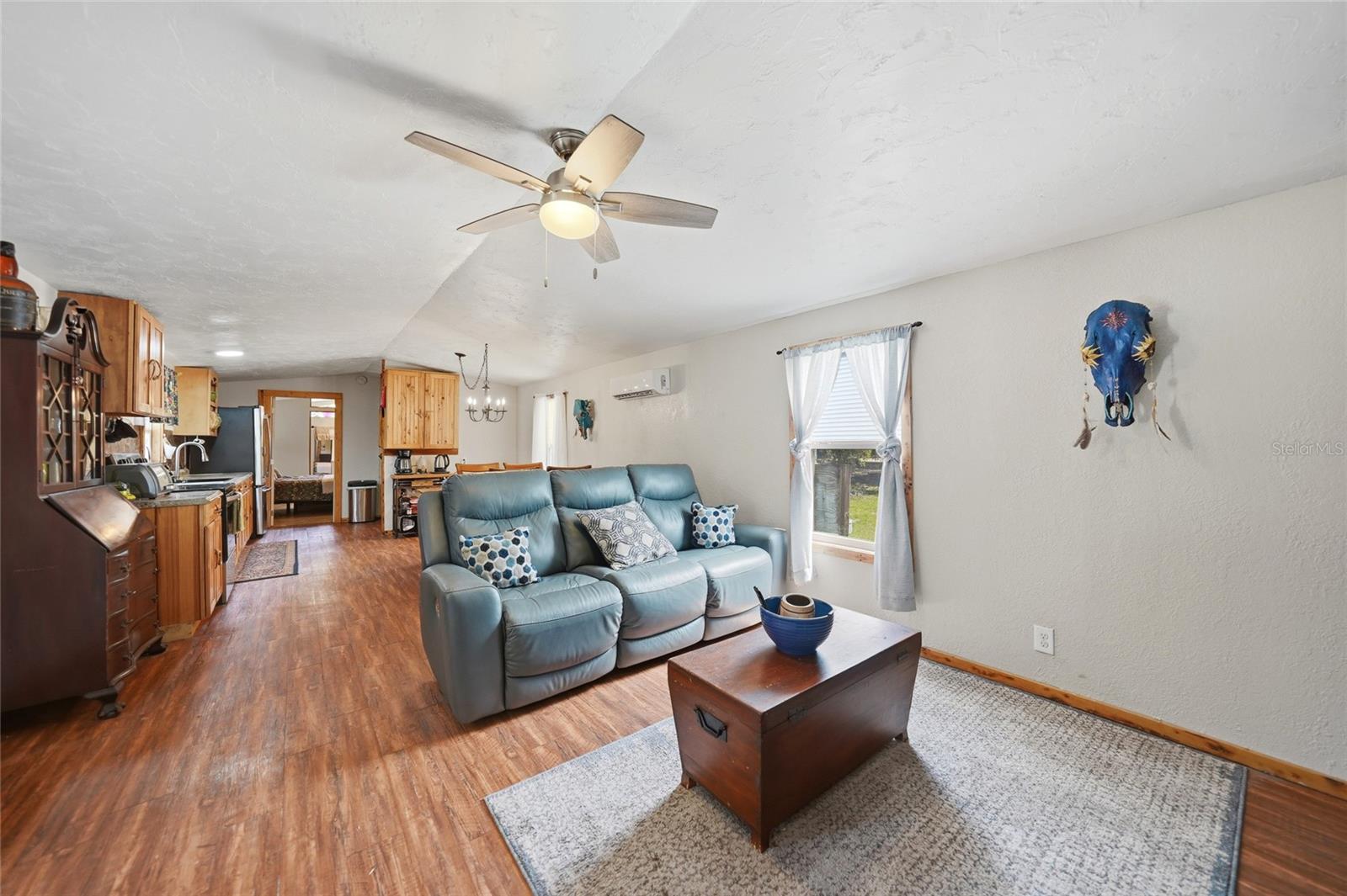 Image 4 of 47 For 2402 Pine Creek Avenue