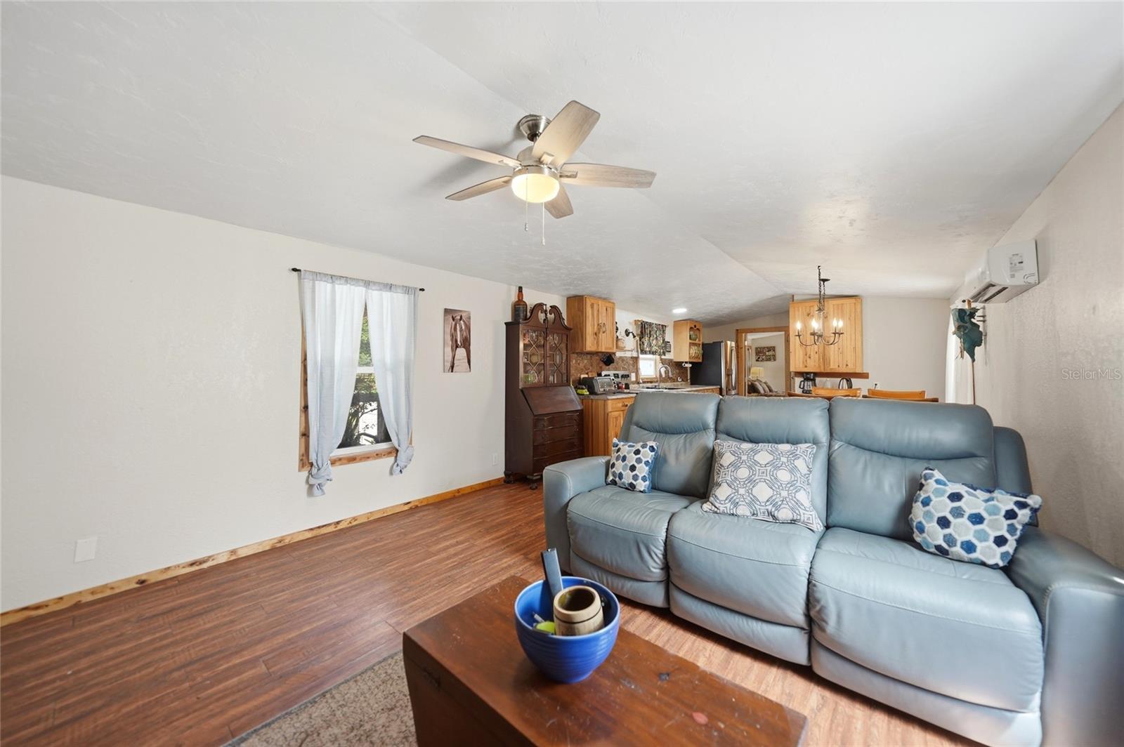 Image 5 of 47 For 2402 Pine Creek Avenue