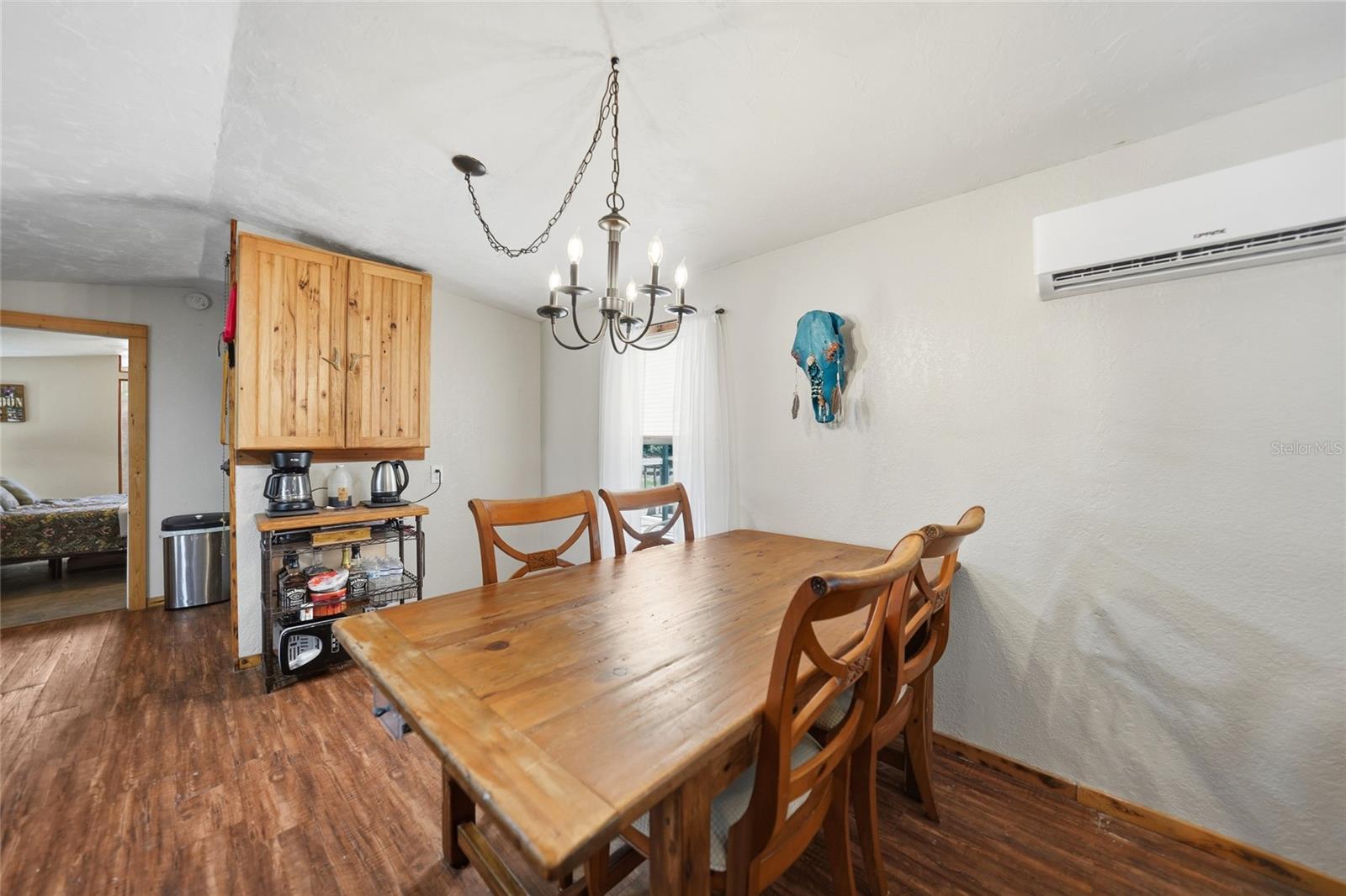 Image 7 of 47 For 2402 Pine Creek Avenue