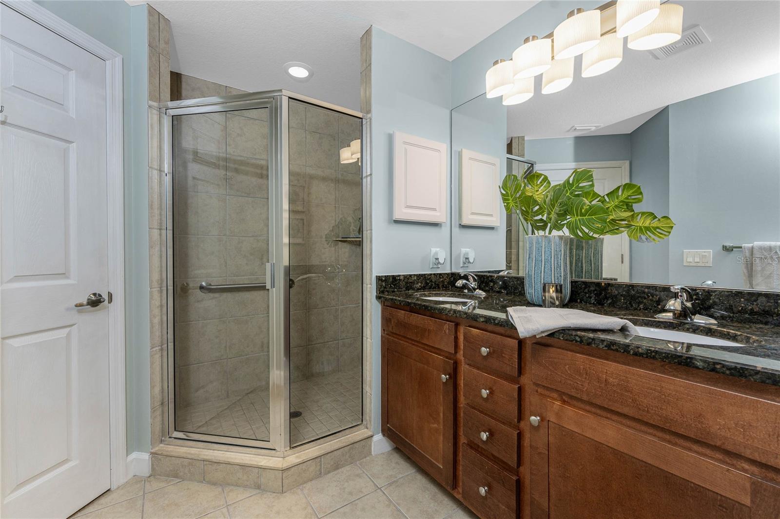 Image 27 of 59 For 2001 Bal Harbor Boulevard 2203