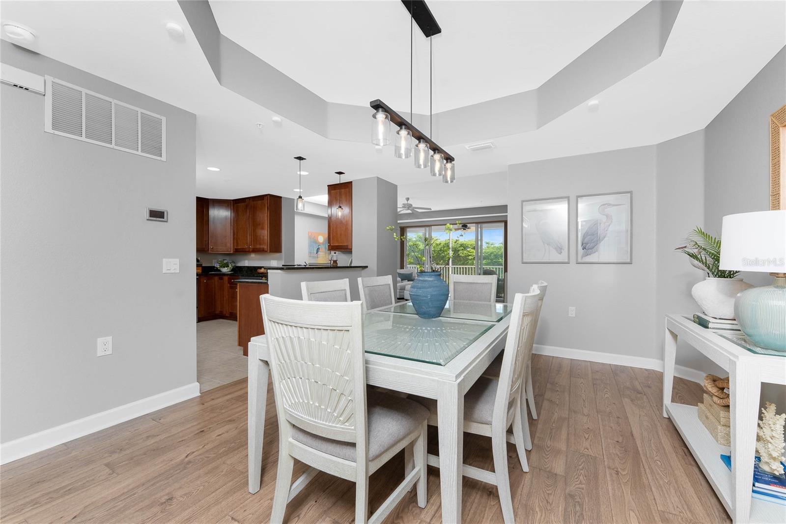 Image 6 of 59 For 2001 Bal Harbor Boulevard 2203