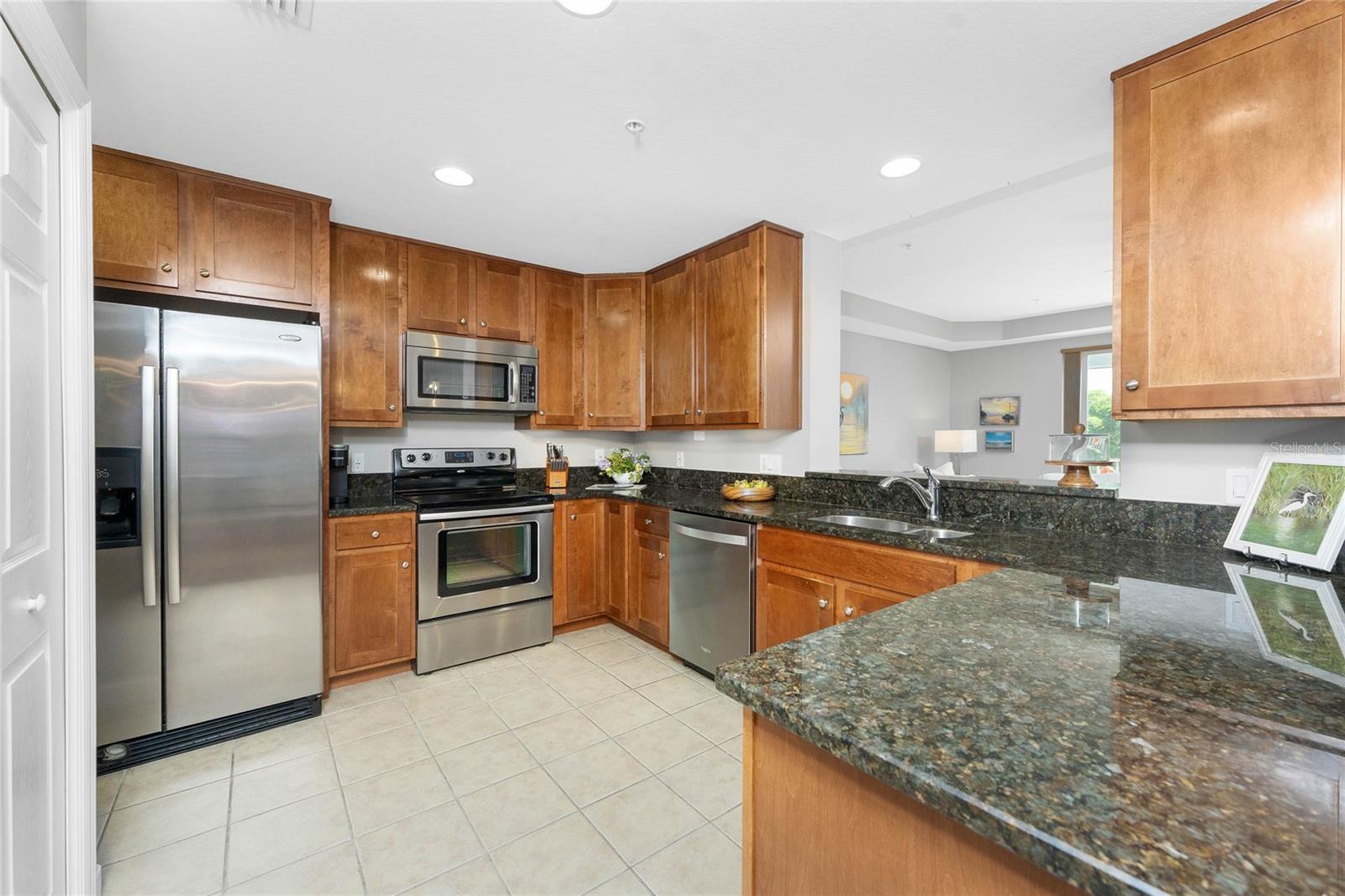 Image 9 of 59 For 2001 Bal Harbor Boulevard 2203