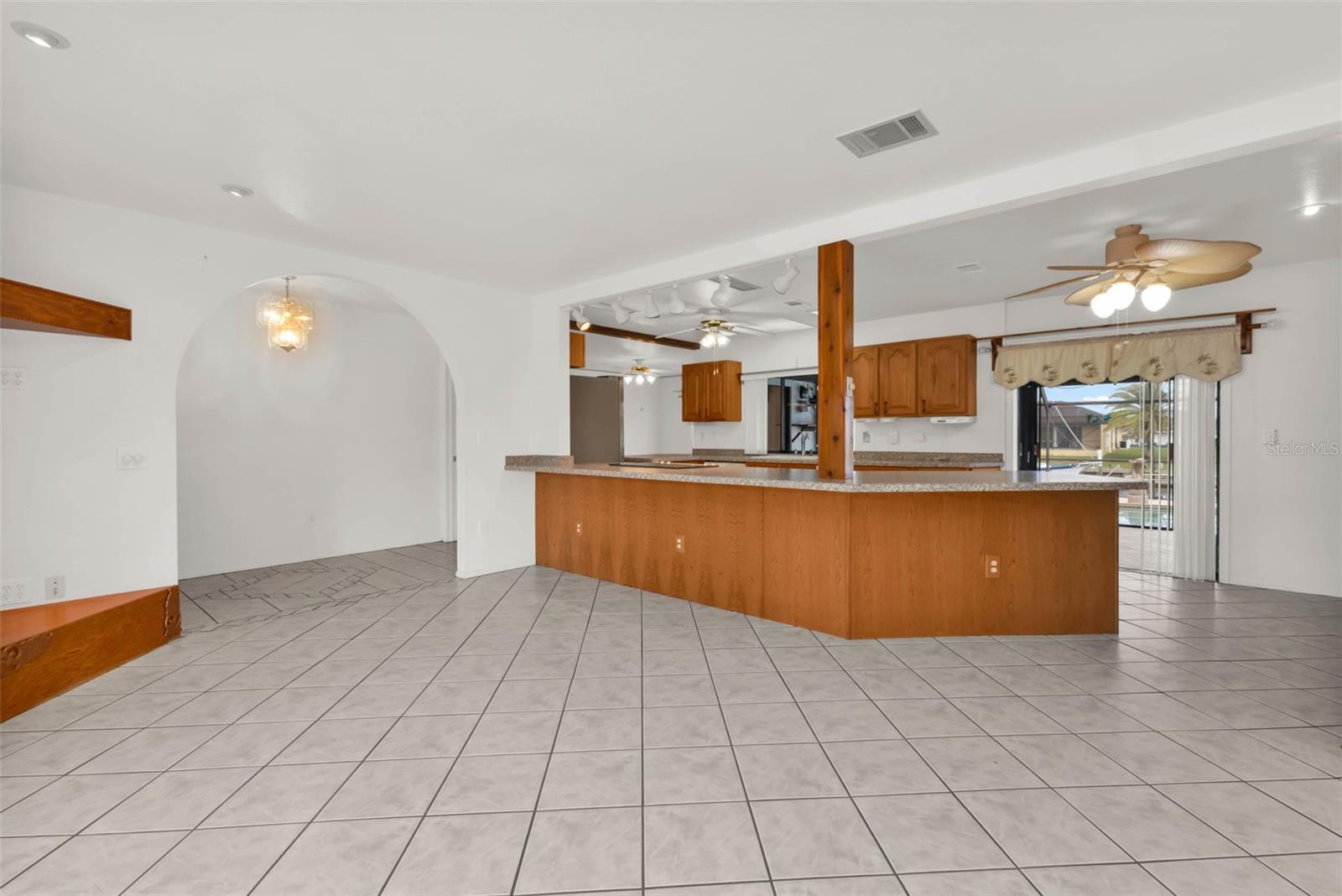 Image 12 of 100 For 238 Fry Terrace Se