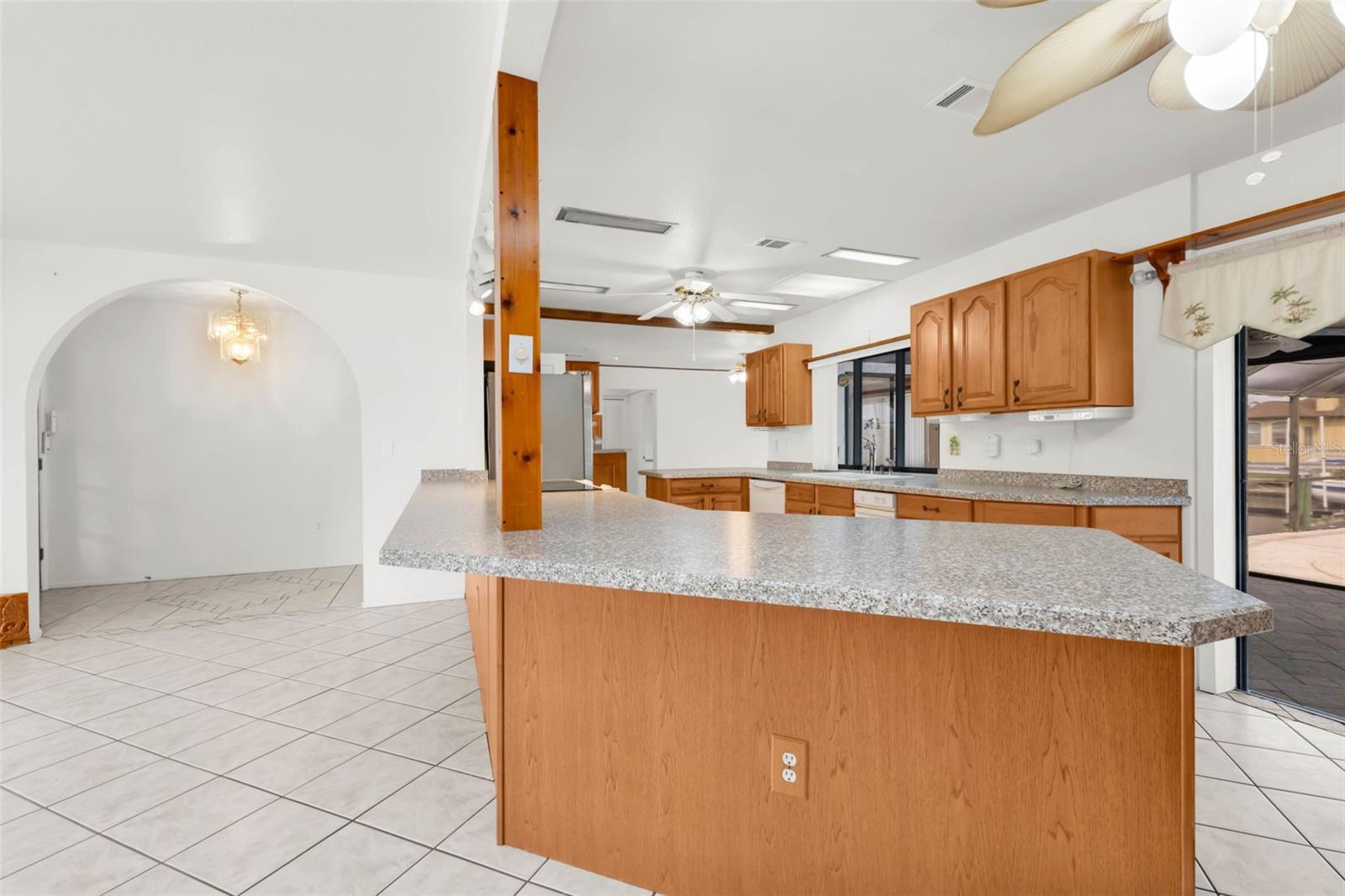 Image 14 of 100 For 238 Fry Terrace Se