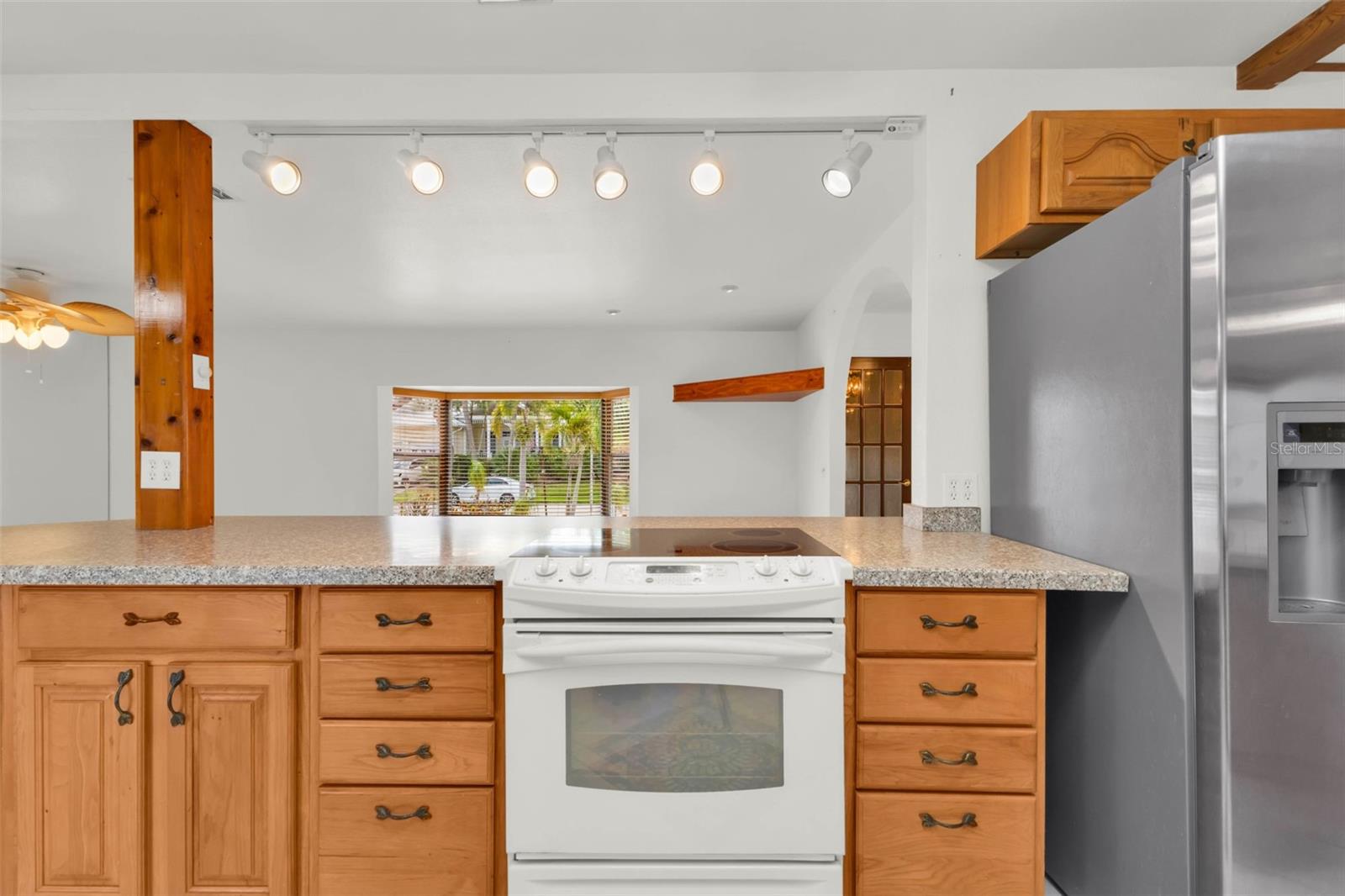 Image 16 of 100 For 238 Fry Terrace Se