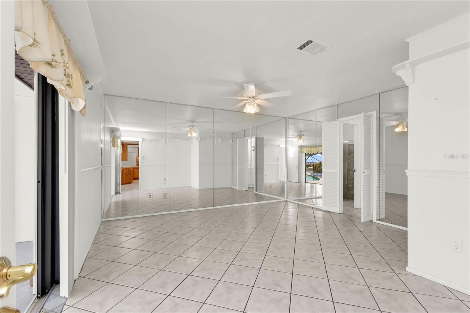 Image 40 of 100 For 238 Fry Terrace Se