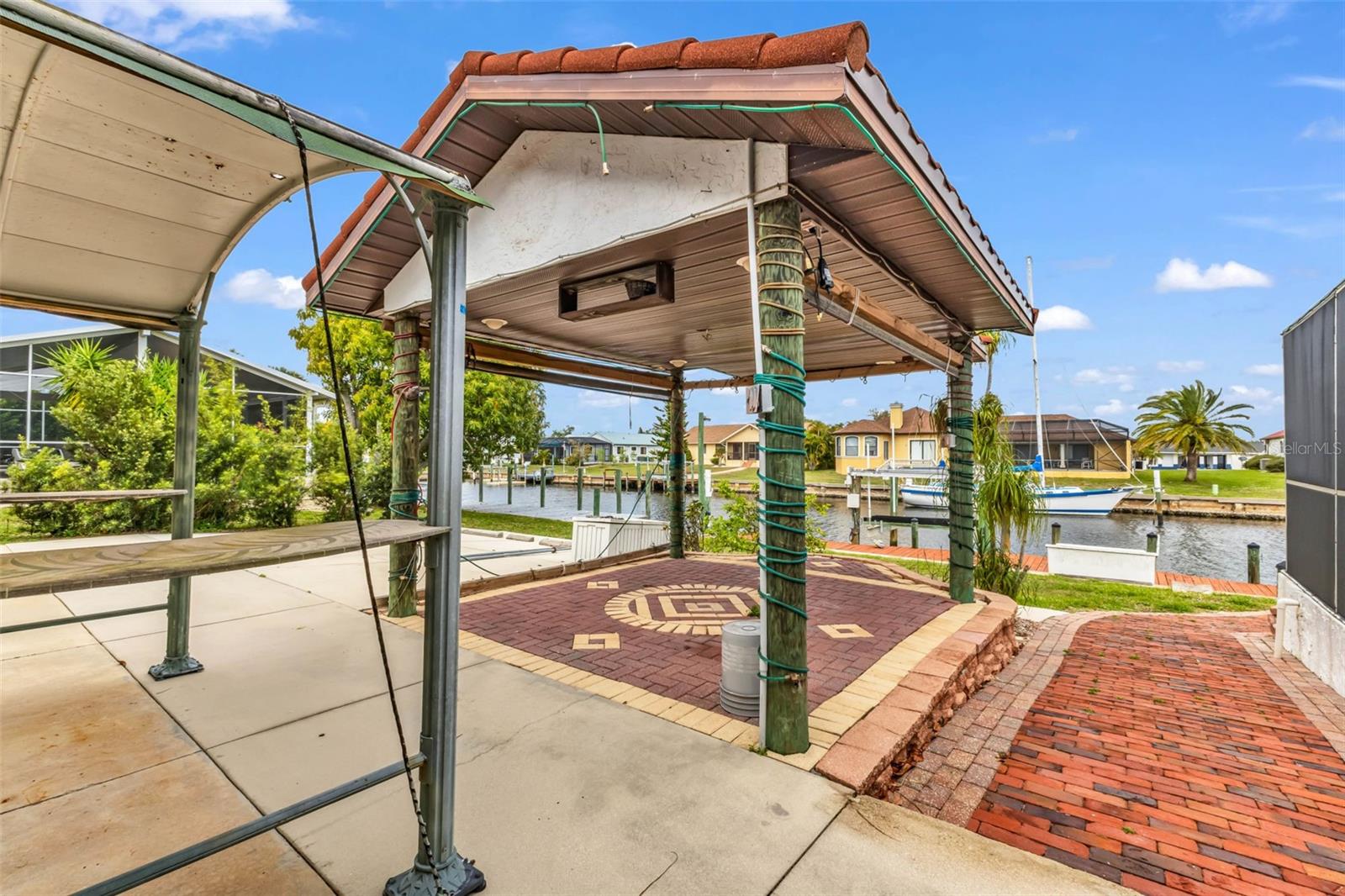 Image 61 of 100 For 238 Fry Terrace Se