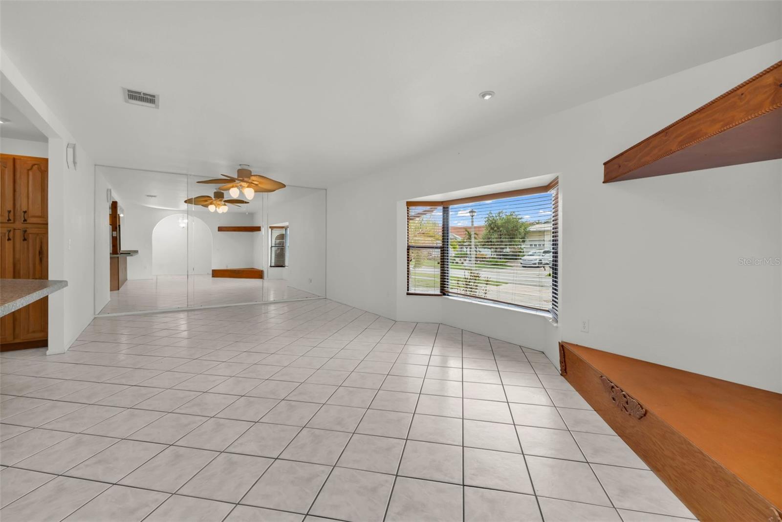 Image 7 of 100 For 238 Fry Terrace Se