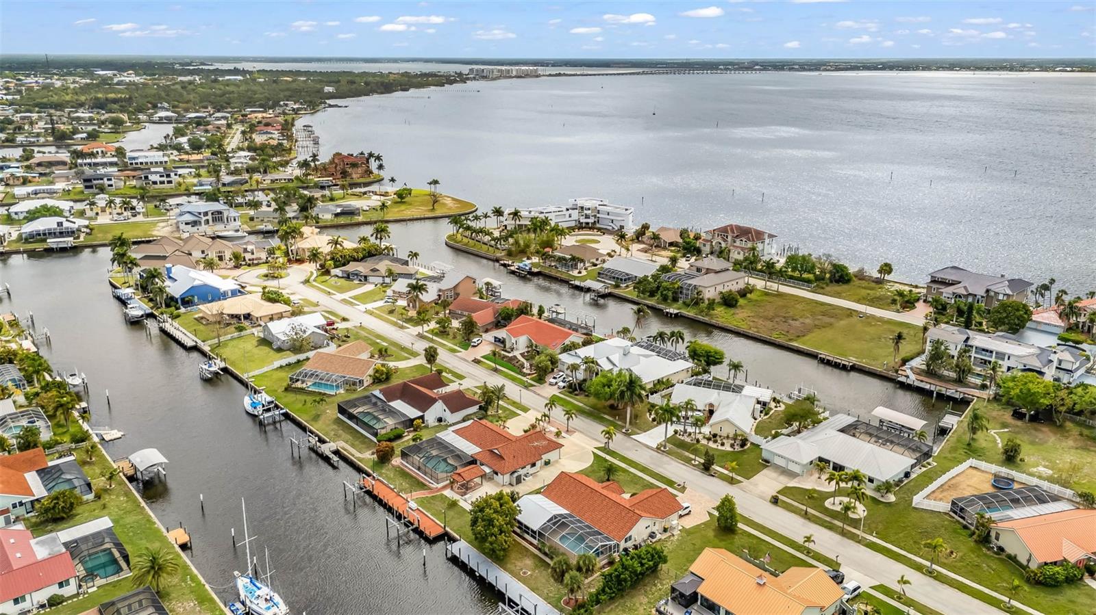 Image 95 of 100 For 238 Fry Terrace Se