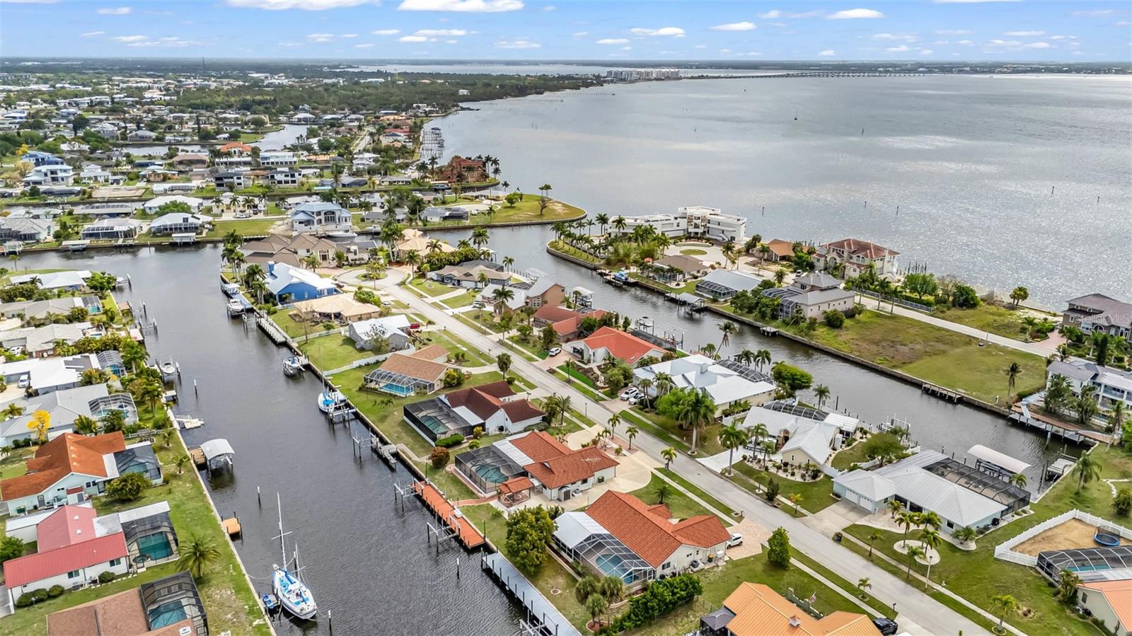 Image 96 of 100 For 238 Fry Terrace Se