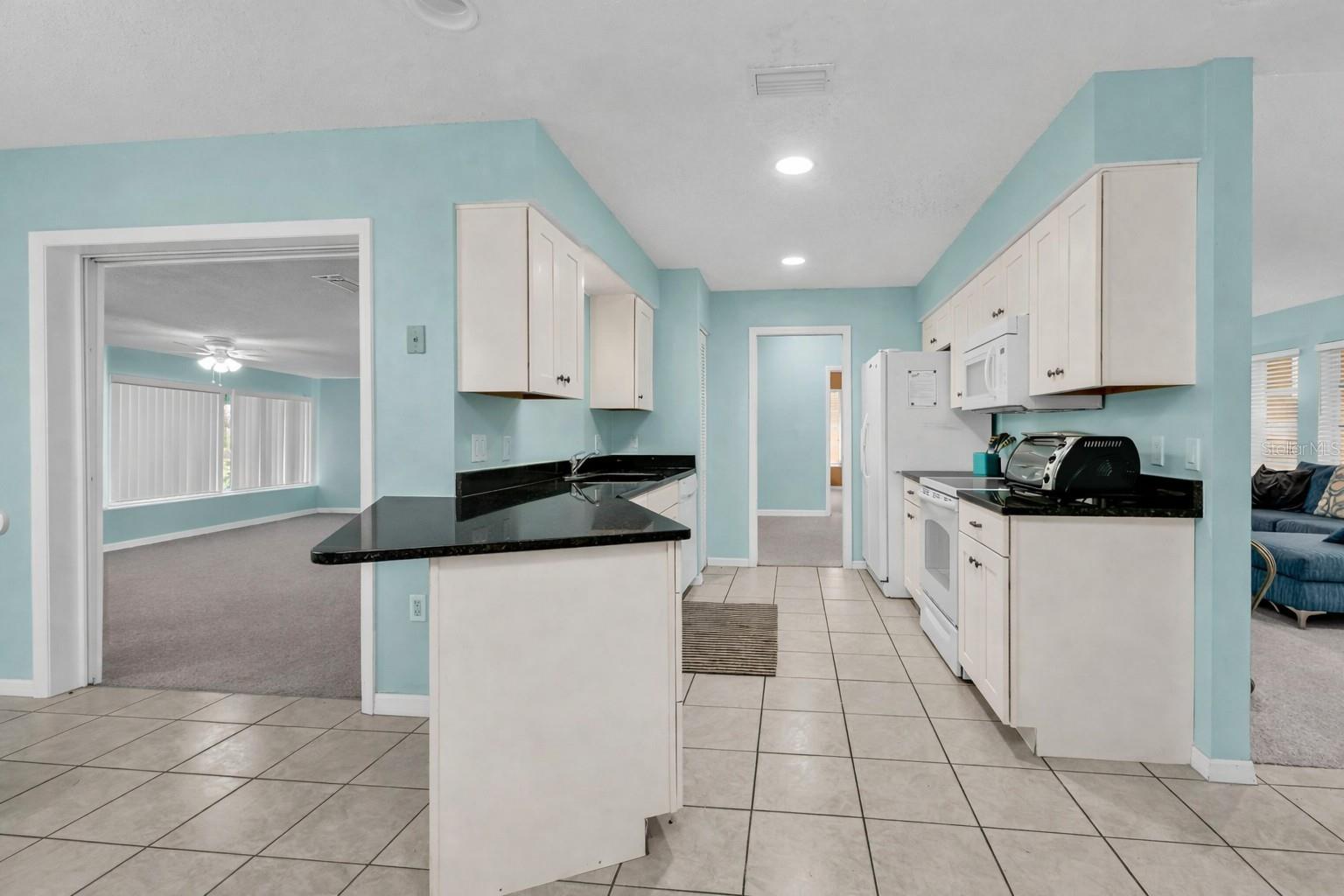 Image 2 of 30 For 285 Mark Twain Lane