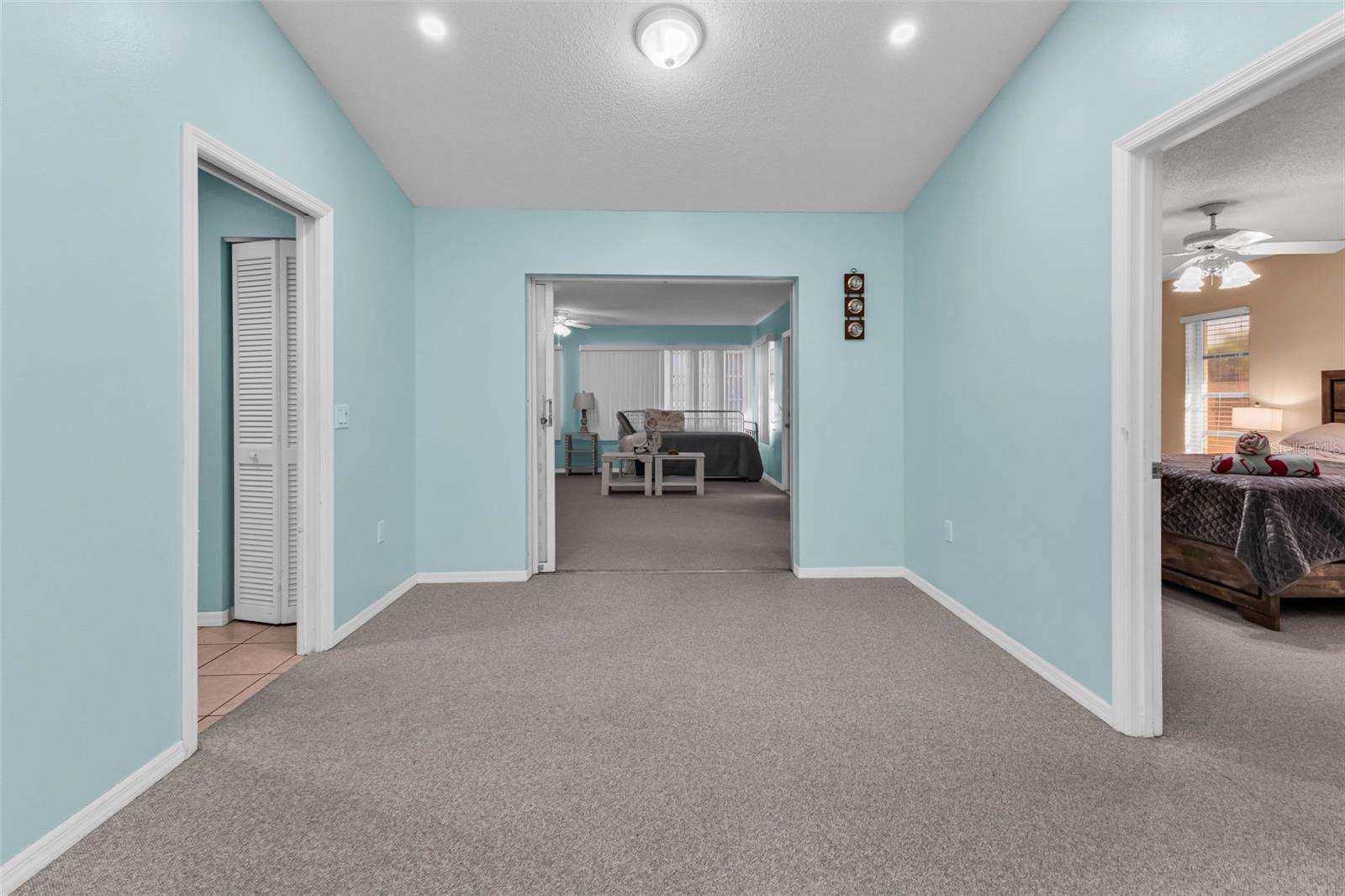 Image 8 of 30 For 285 Mark Twain Lane