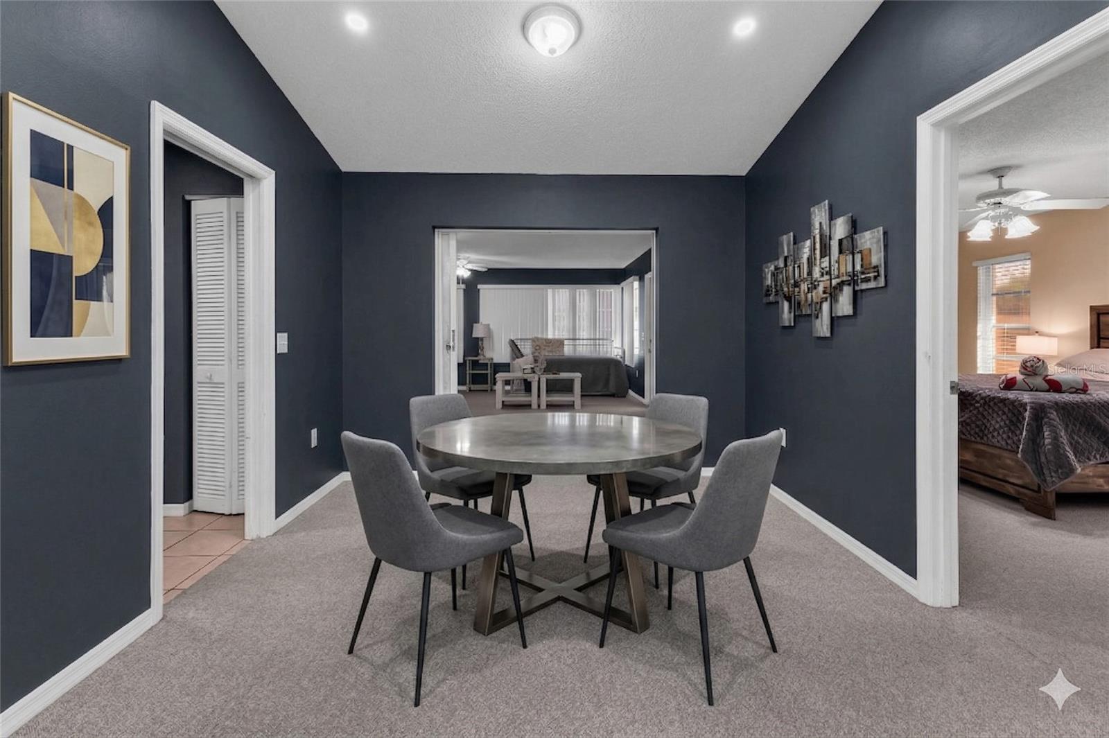 Image 9 of 30 For 285 Mark Twain Lane