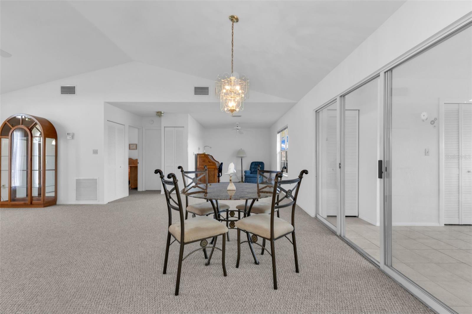 Image 15 of 56 For 8268 Sunnybreeze Road