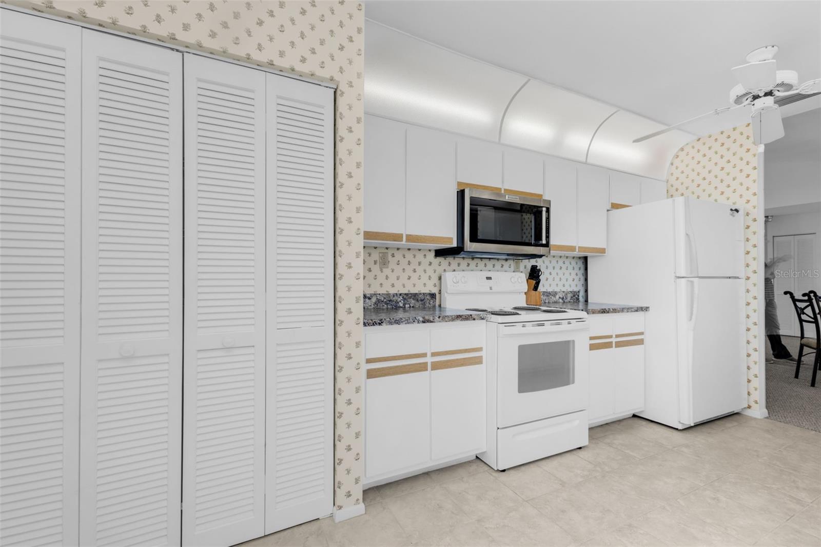 Image 30 of 56 For 8268 Sunnybreeze Road