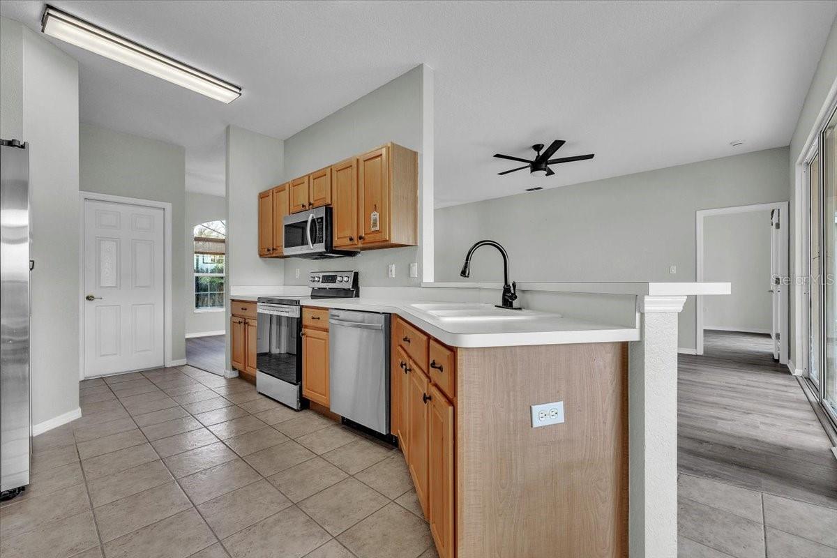 Image 12 of 62 For 24225 Westgate Boulevard