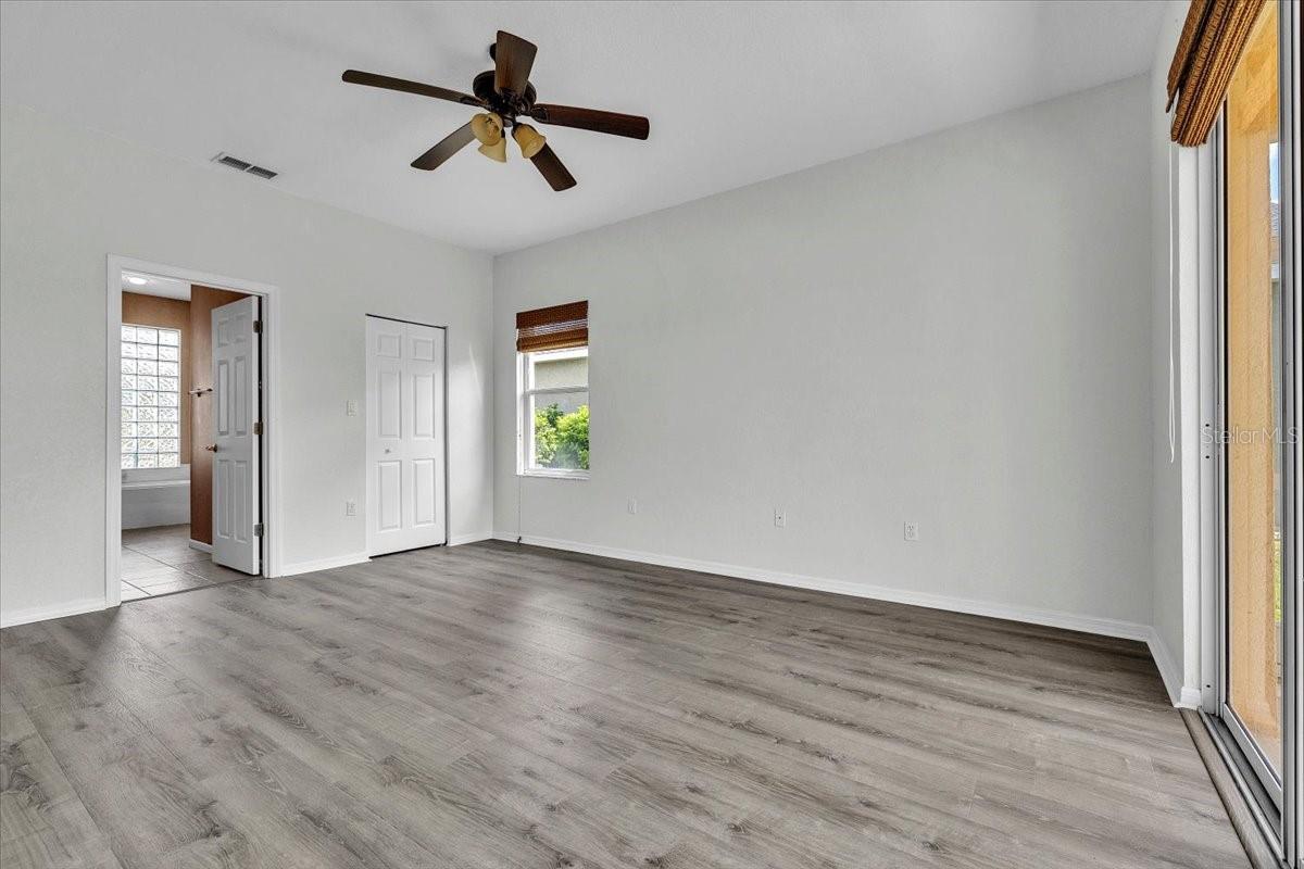 Image 20 of 62 For 24225 Westgate Boulevard