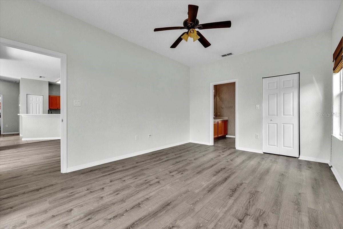 Image 21 of 62 For 24225 Westgate Boulevard