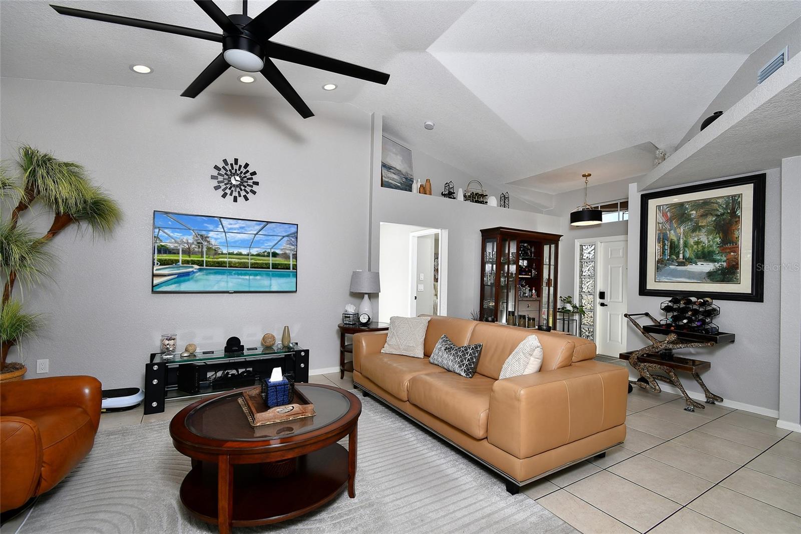 Image 15 of 34 For 3945 Cape Cole Boulevard